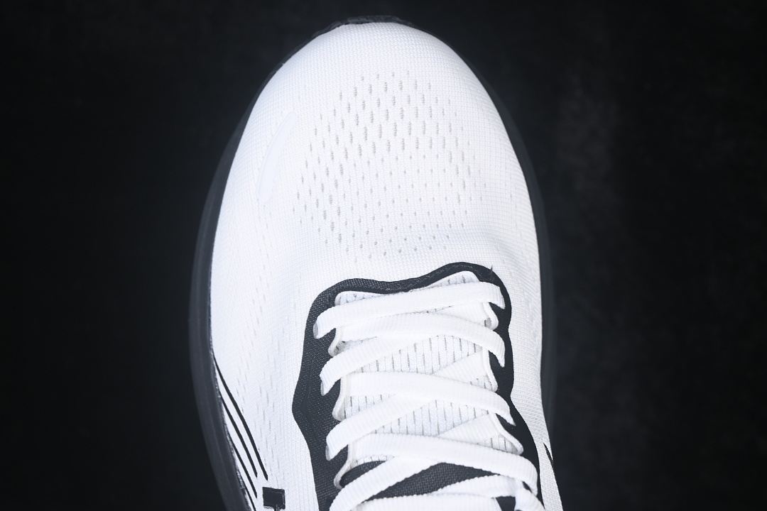 HOKA One One Clifton 11 Running Shoes