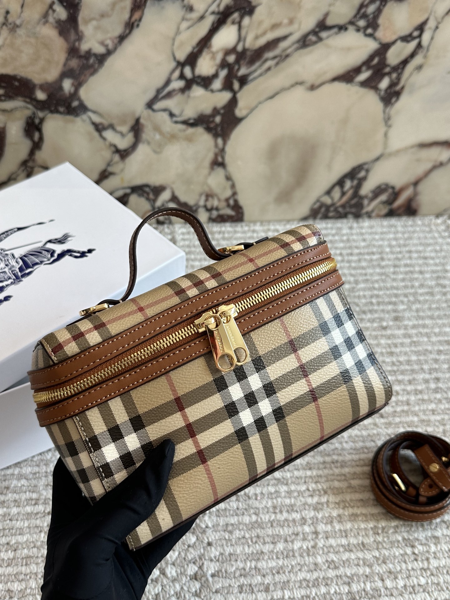 Burberry Vintage Bag - cnluxepick