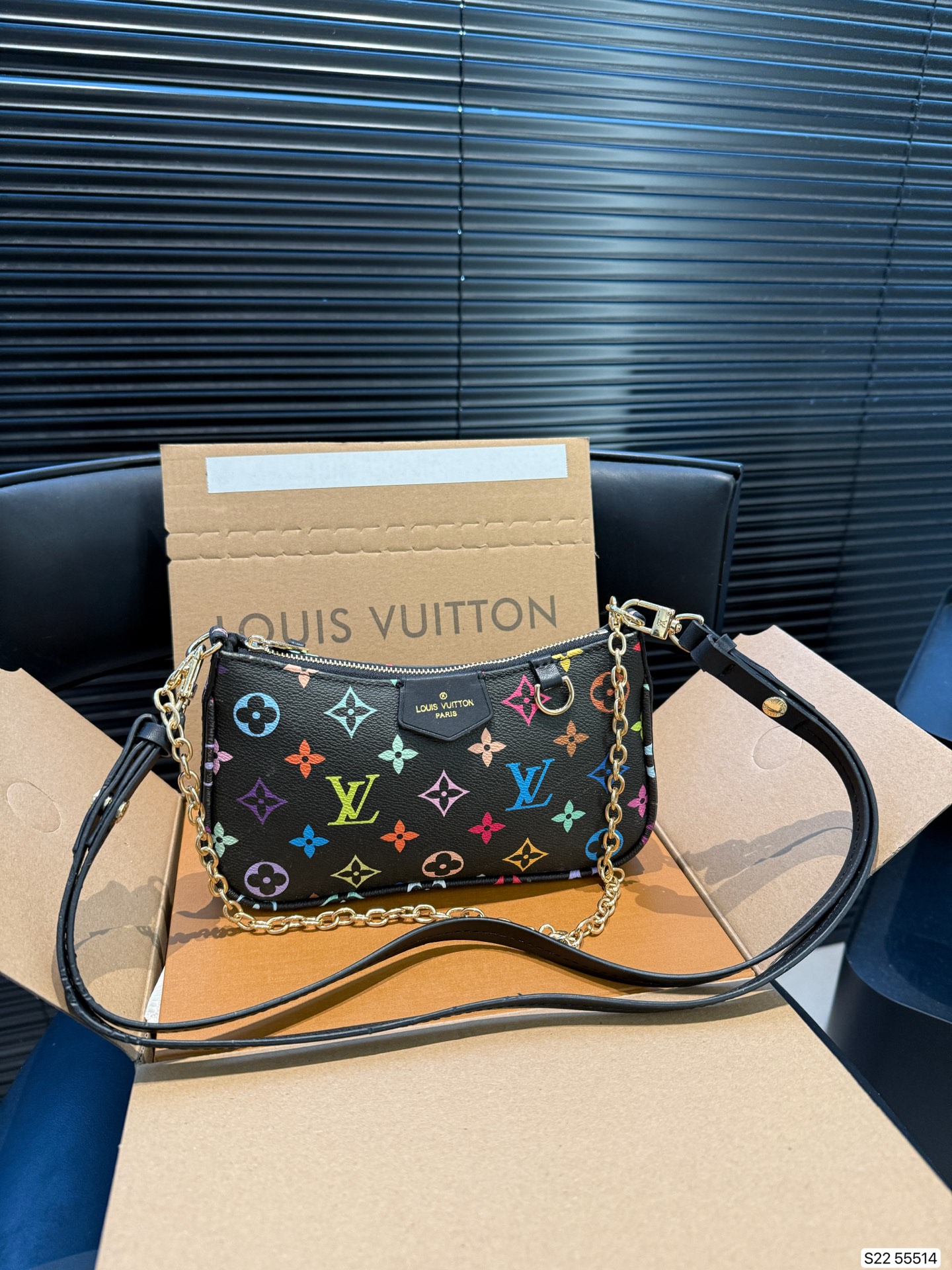 LV shoulder bag - cnluxepick