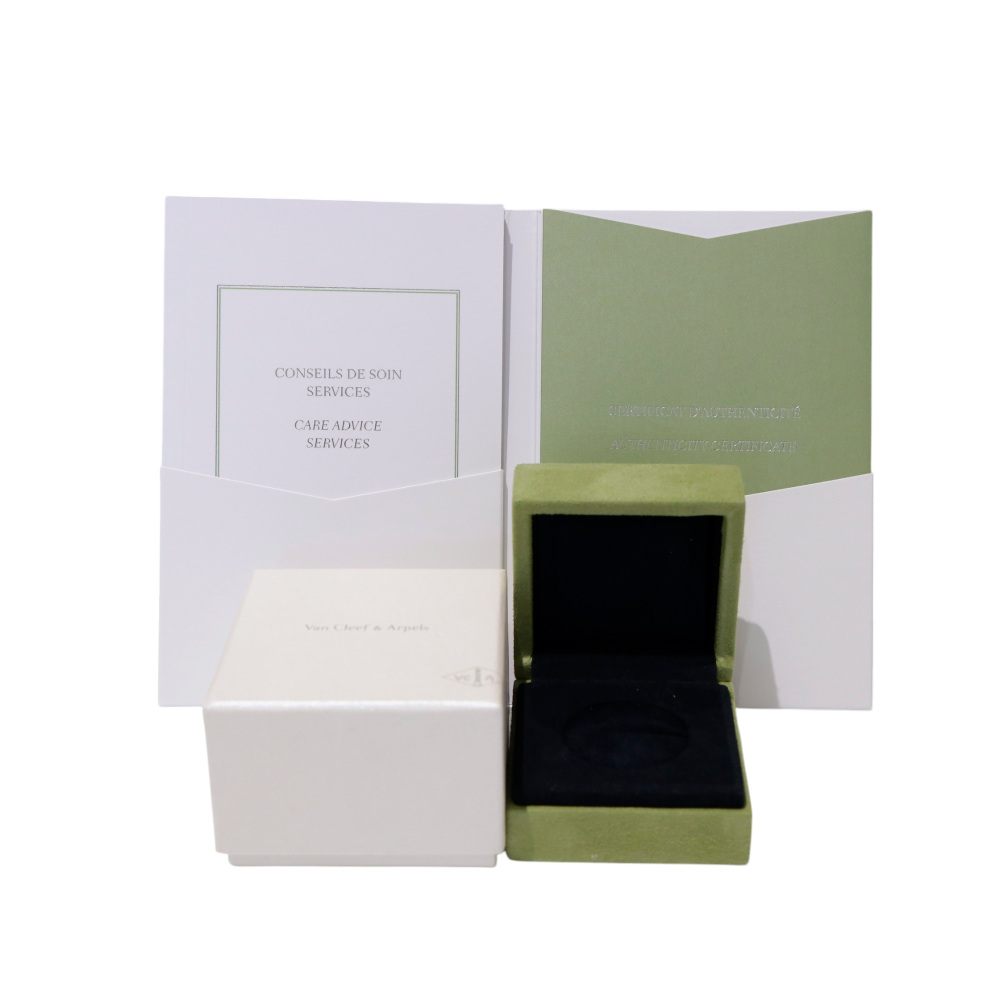 Van Cleef & Arpels Sweet Alhambra Ring 18K White Gold Diamond VCARO85800