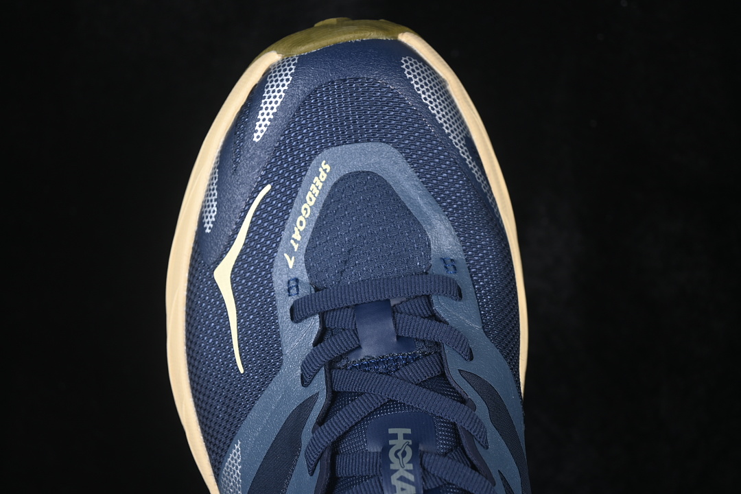 HOKA One One Speedgoat 7