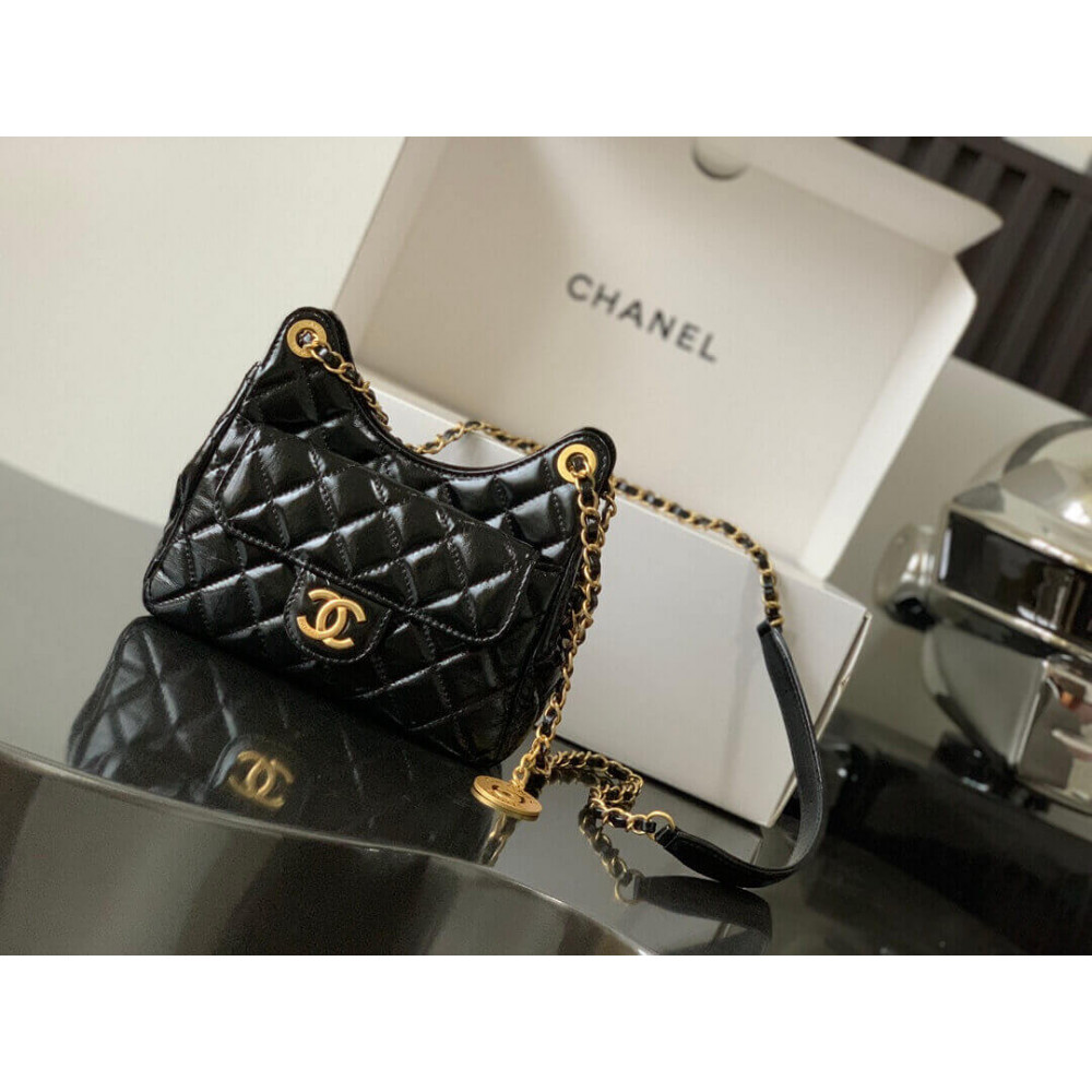 Chanel Hobo Bag in Shiny Crumpled Calfskin 23cm/9in