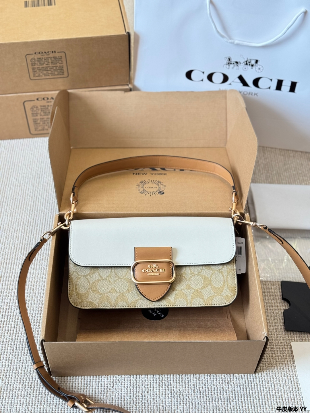 COACH's new baguette bag Morgan - cnluxepick