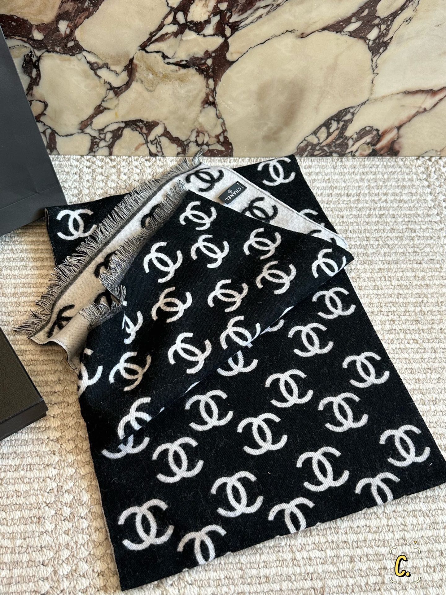 Chanel Fall/Winter Black and White Scarf - cnluxepick