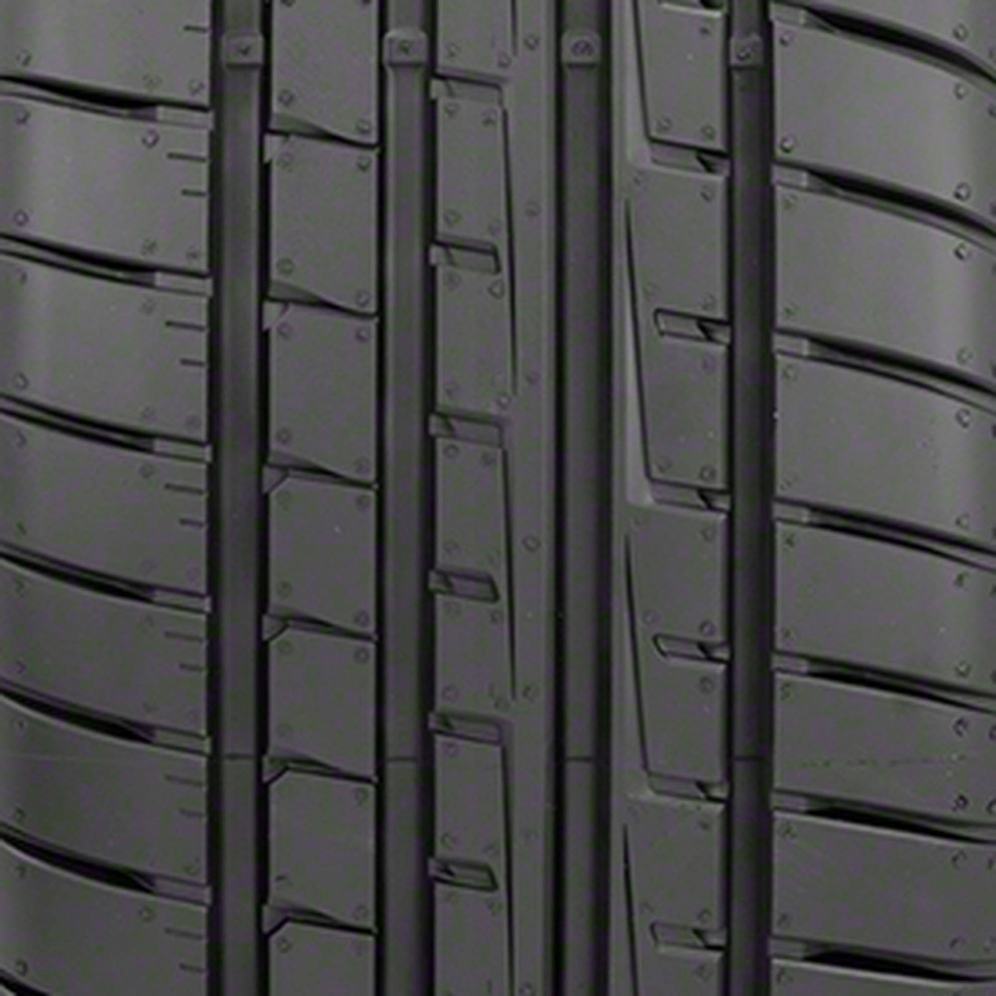 Asymmetrical 3 Summer 245/35R20 (95Y) XL passenger tires