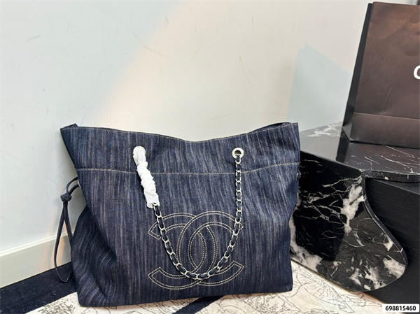 2026人気大容量CHANEL シャネルトートバッグコピー43×37cm旅行用素晴らしい上質なアイテム