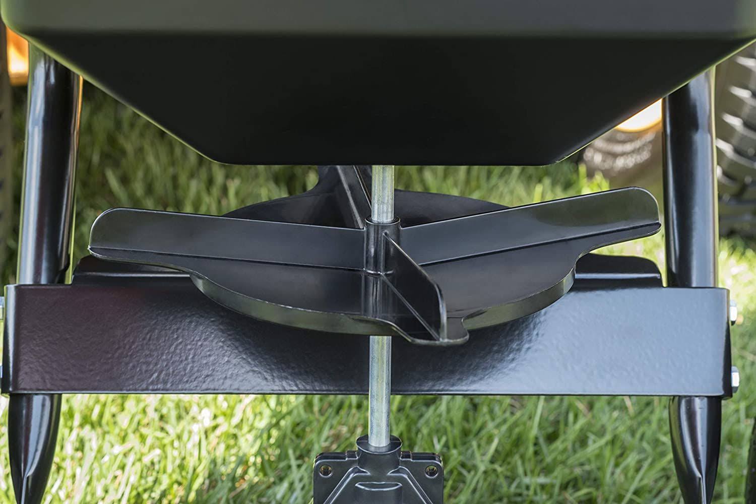 Agri-Fab 85 lb. Tow Broadcast Spreader 45-0530 85 lb. Tow Broadcast Spreader
