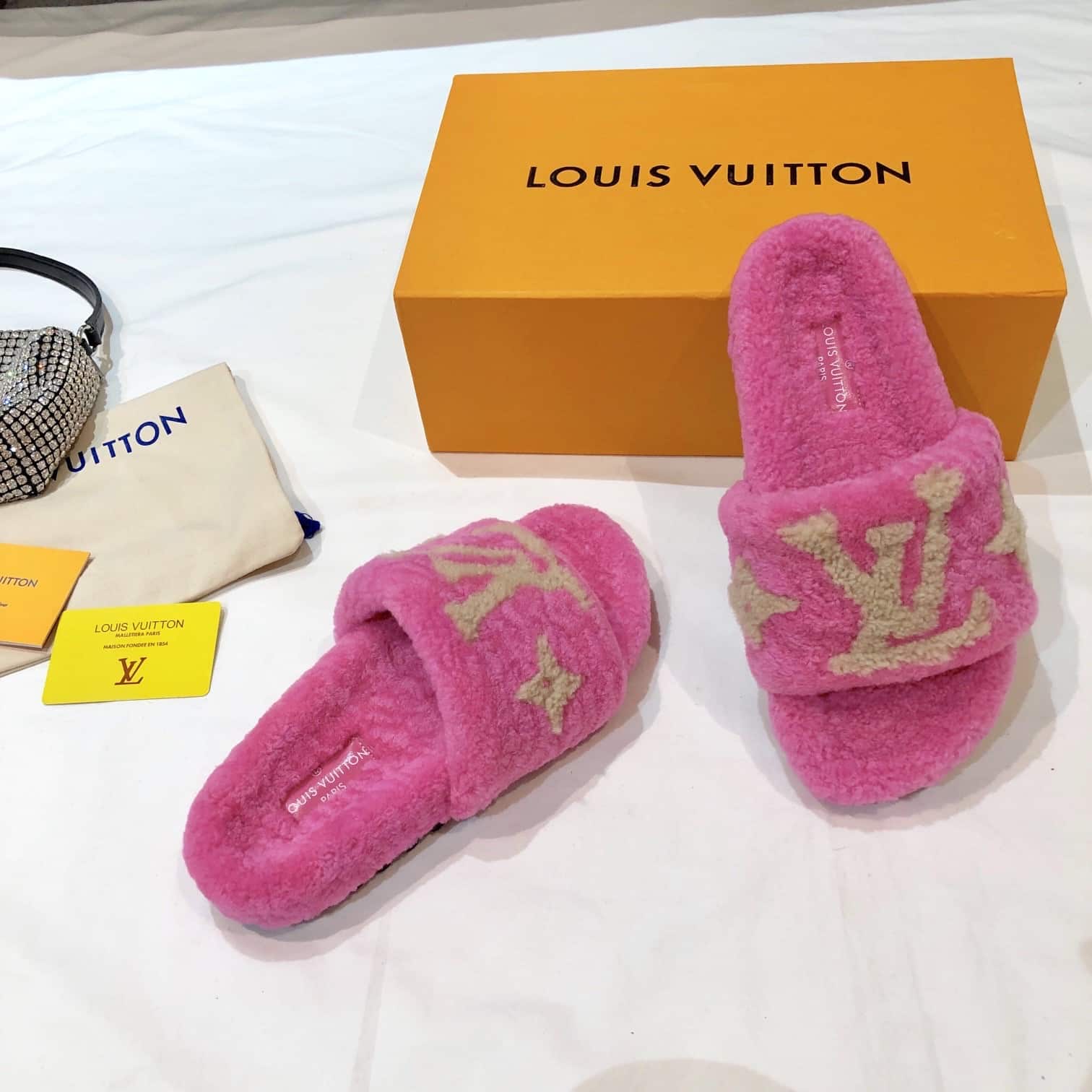 Louis Vuitton Paseo Flat Comfort Mule Pink 1A8Vfl
