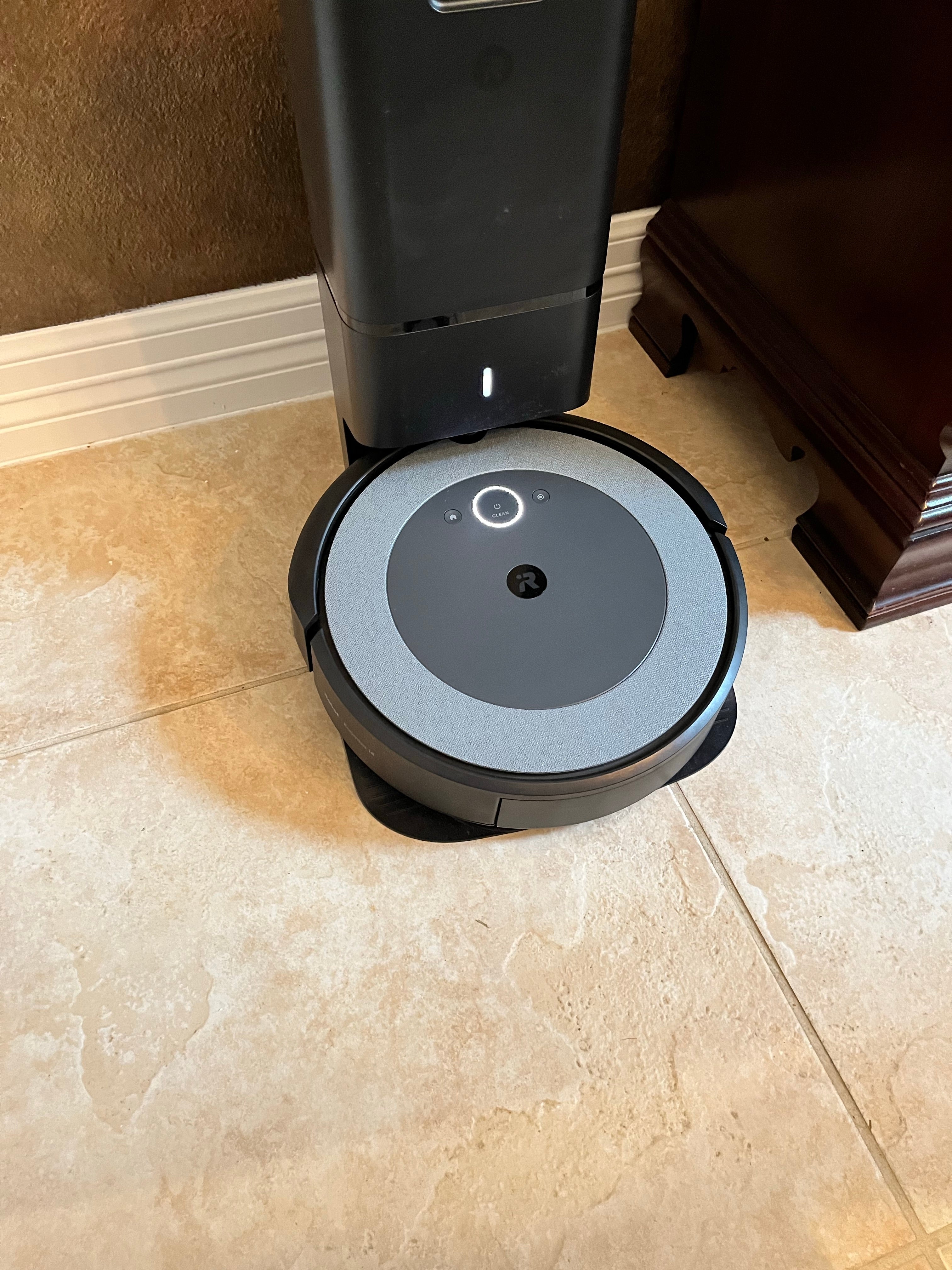 iRobot Roomba i4+ (4552) Robot Vacuum with Automatic Dirt Disposal