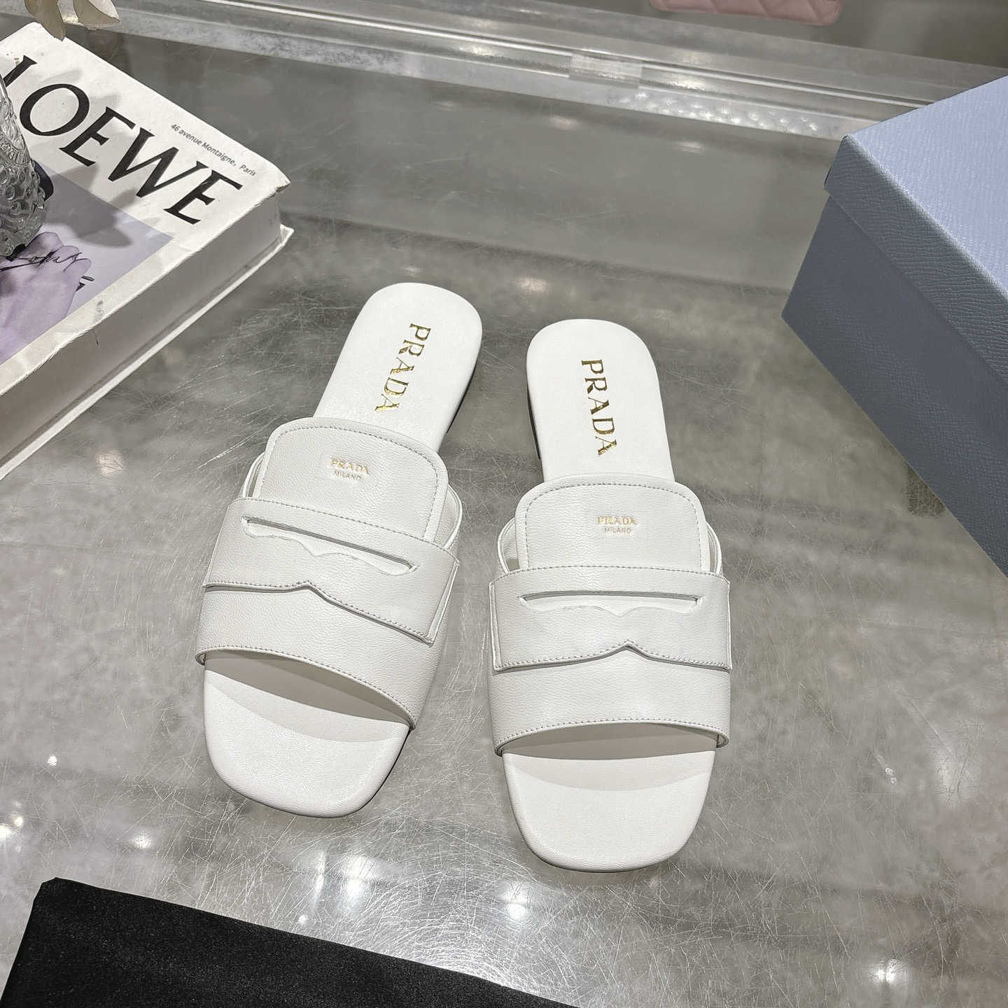 Prada's latest hit slippers - cnluxepick