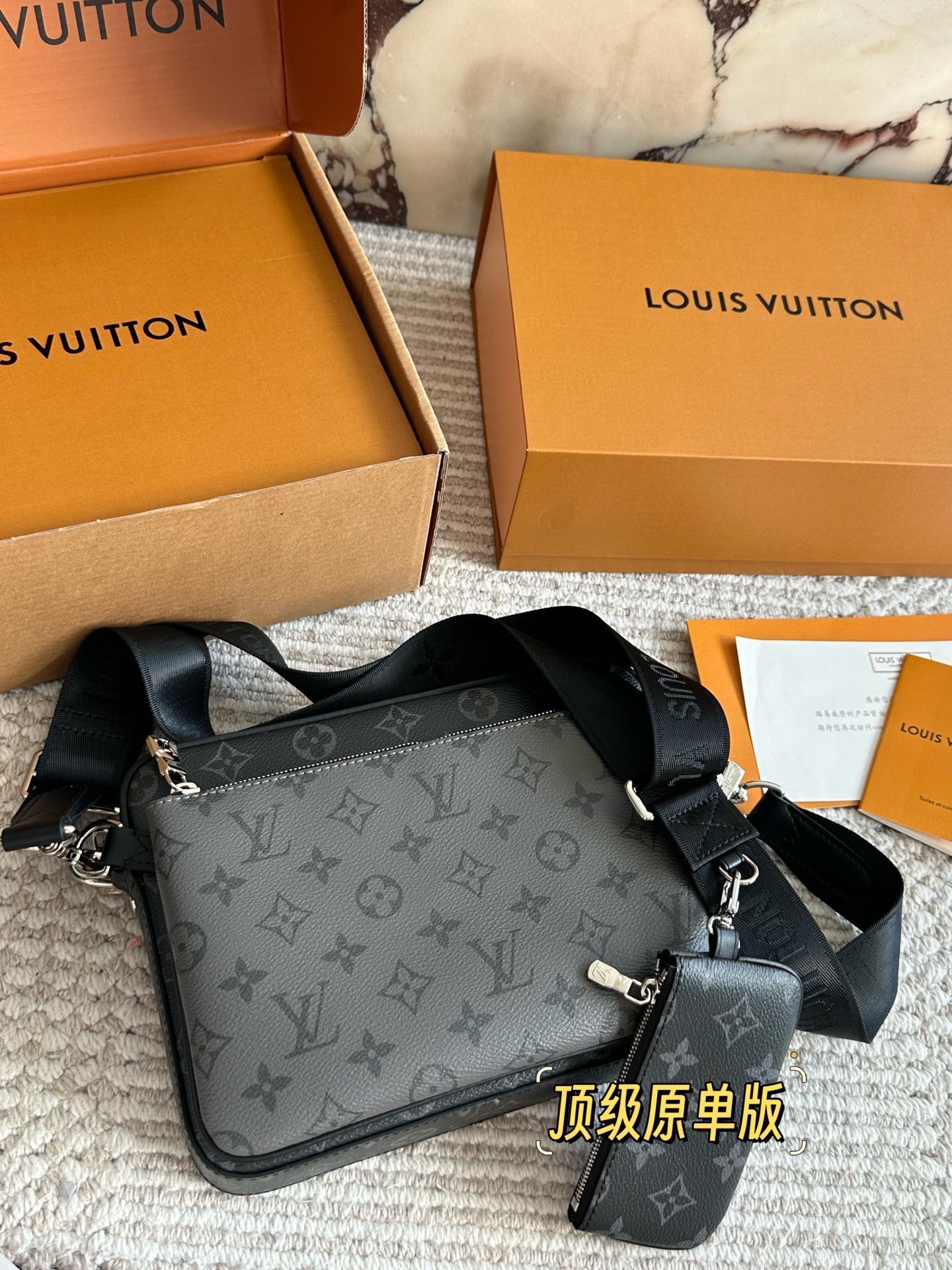 LV Men's Trio Messenger Bag - cnluxepick