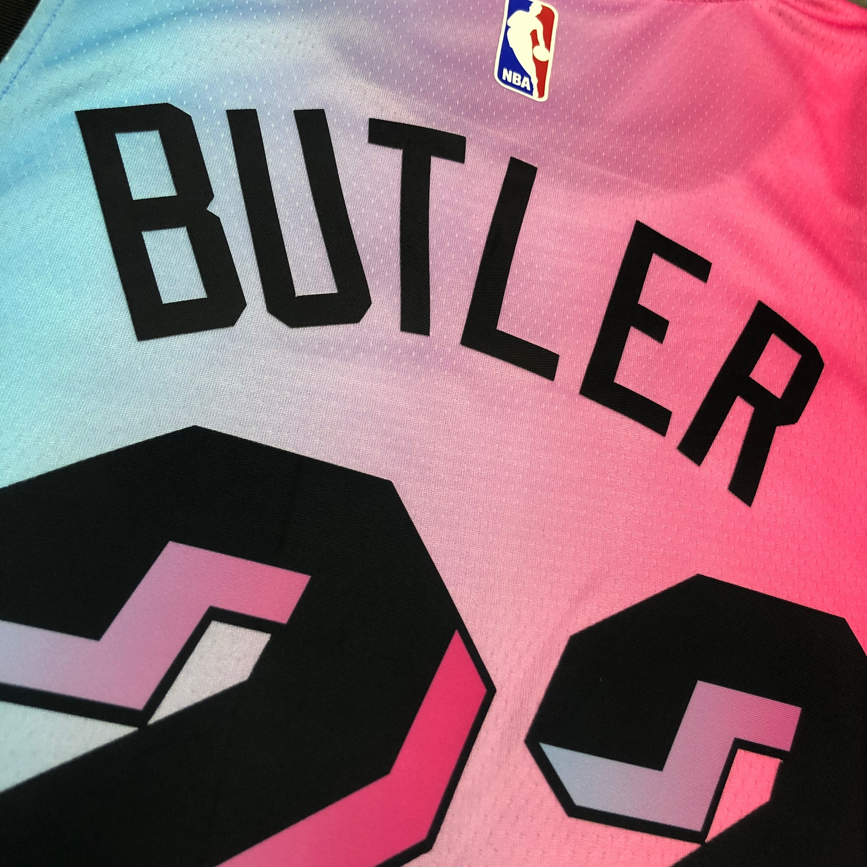 21 Season Miami Heat City Edition  No.22