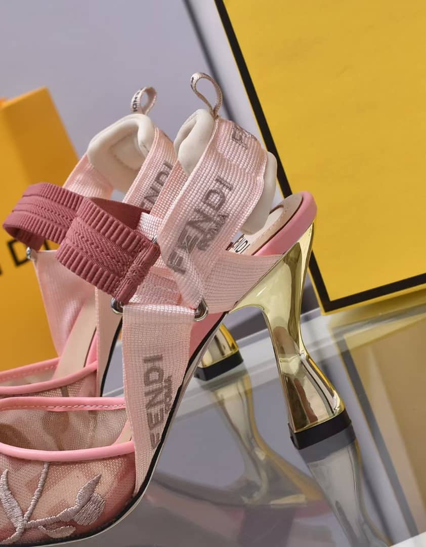 Fendi Colibri Embroidered Slingback Pumps Pink