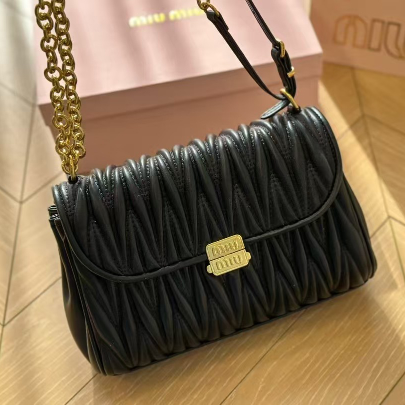 Miumiu baguette chain crossbody bag - cnluxepick
