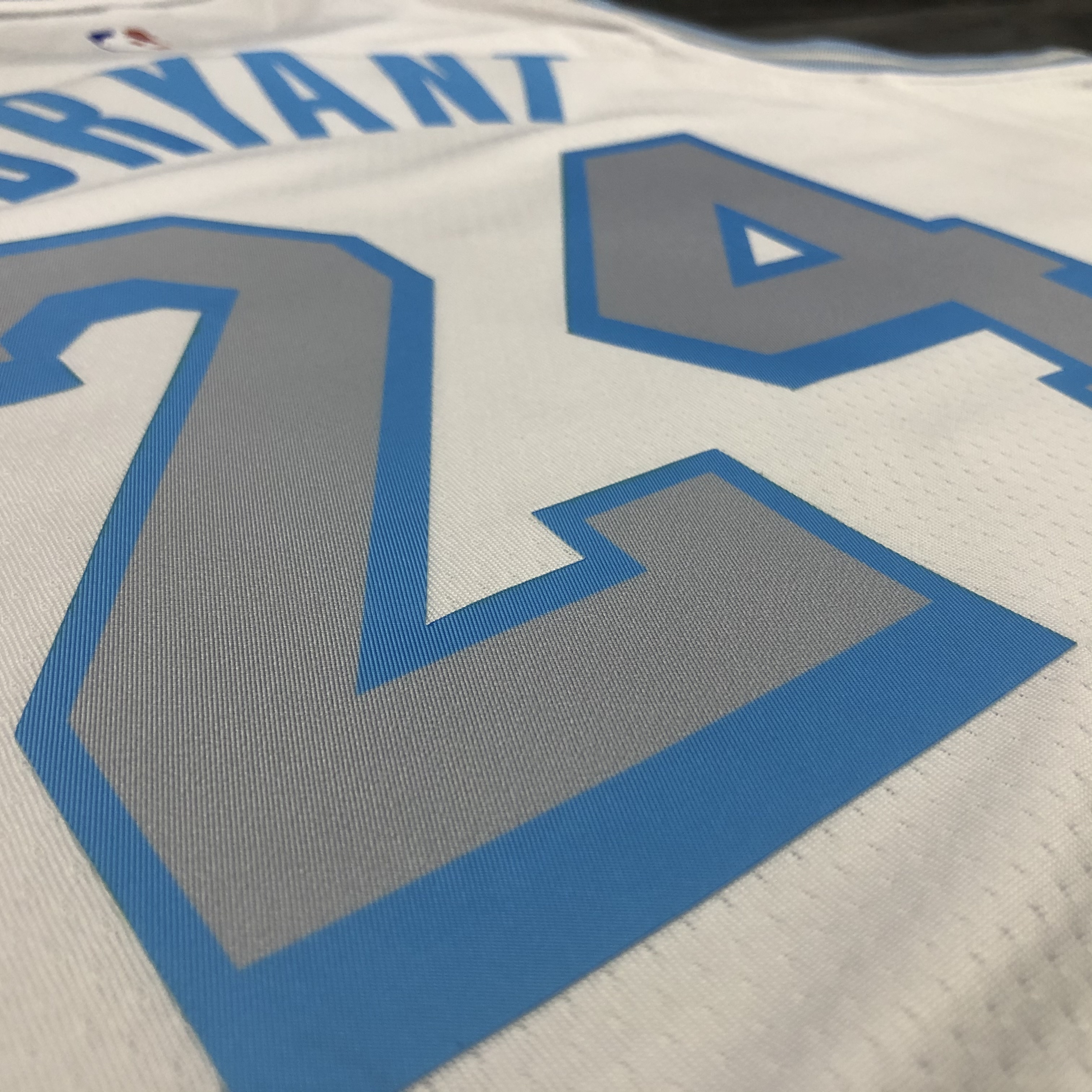 21 Season Lakers Retro White #24