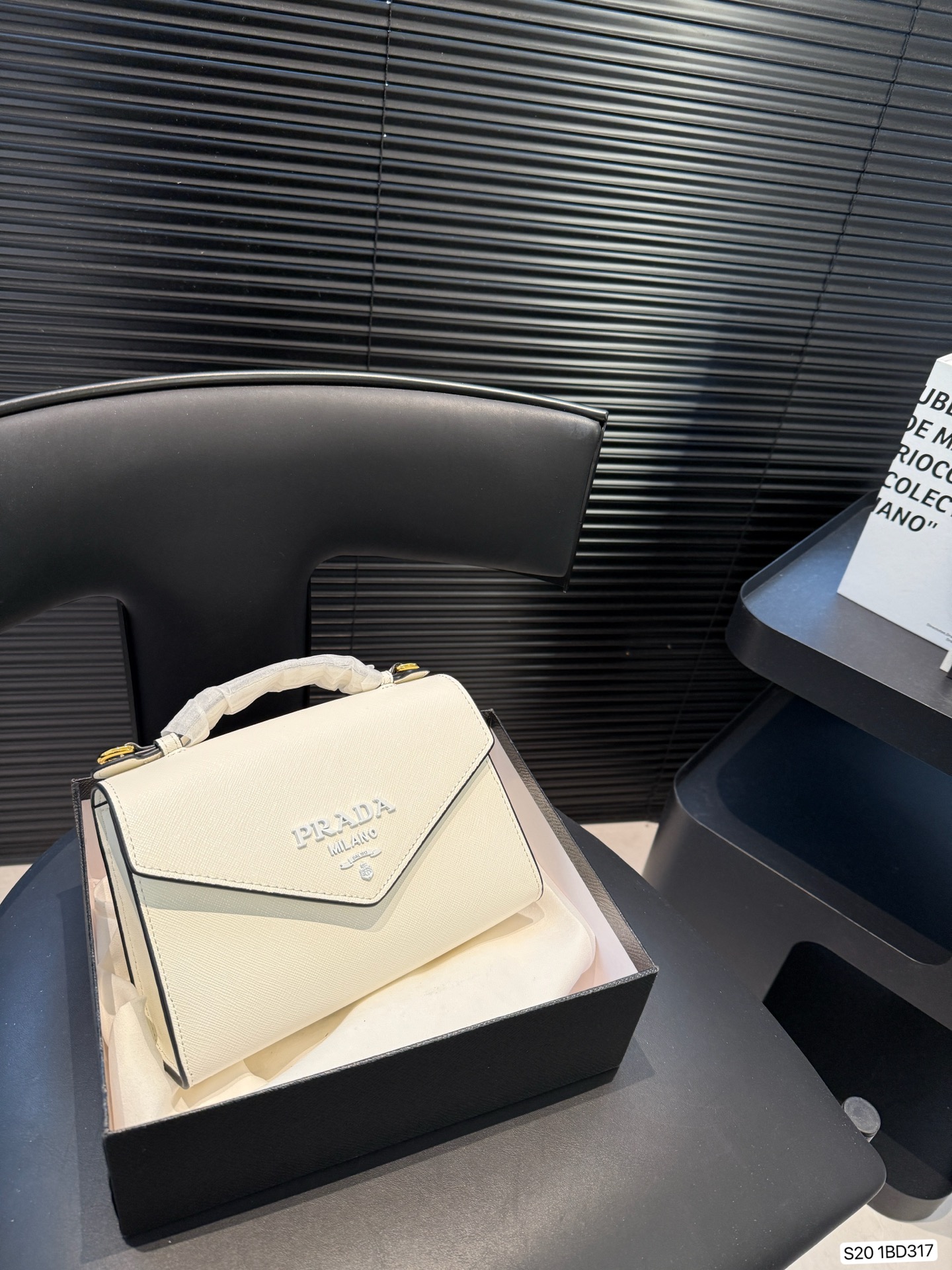 Prada premium simple envelope bag - cnluxepick