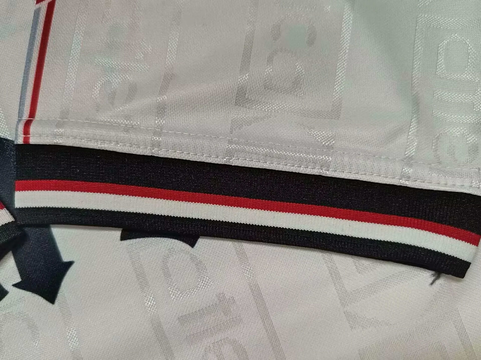Retro Atlas 99/00 Away Jersey