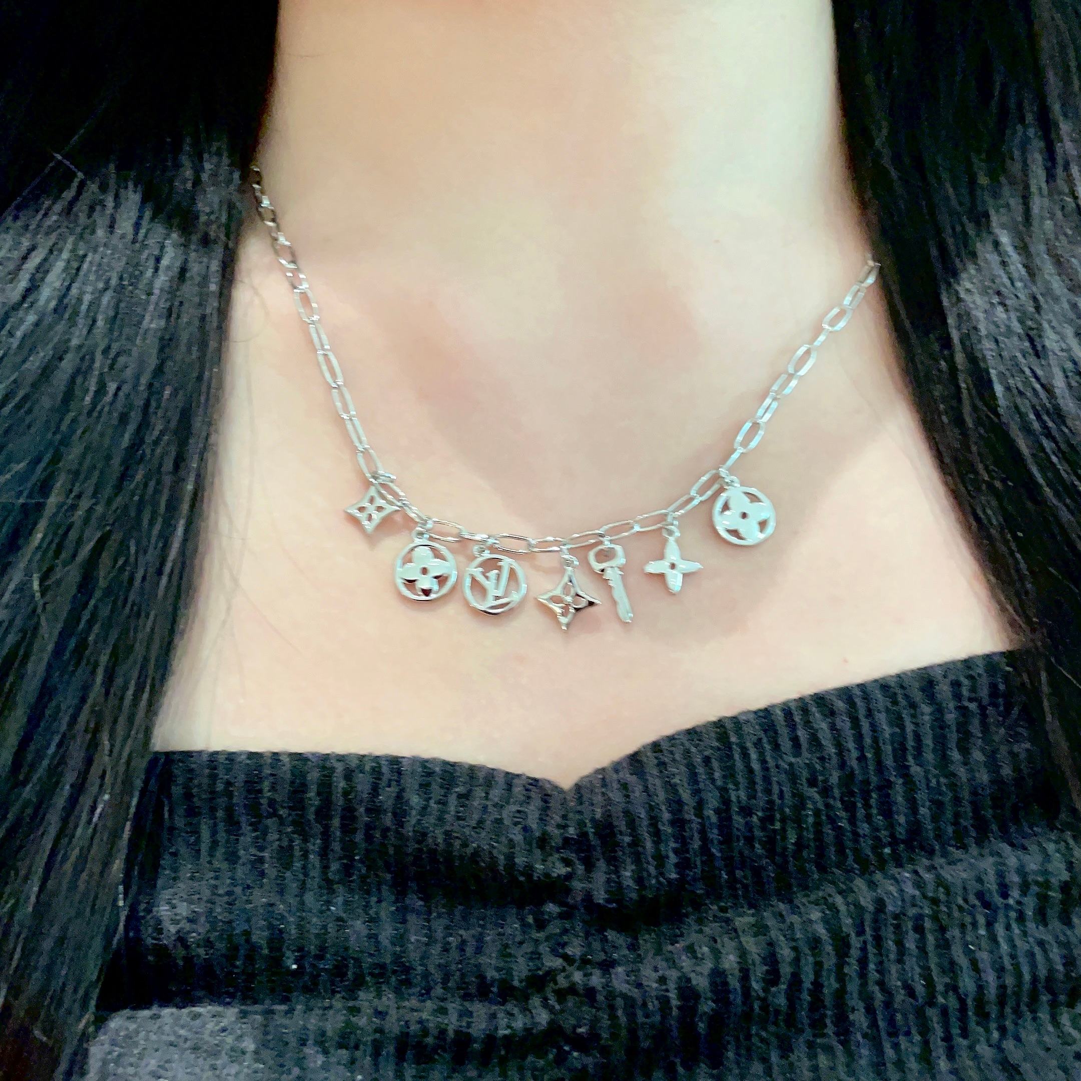 Louis Vuitton necklace - cnluxepick