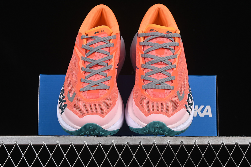 HOKA One One Mafate X