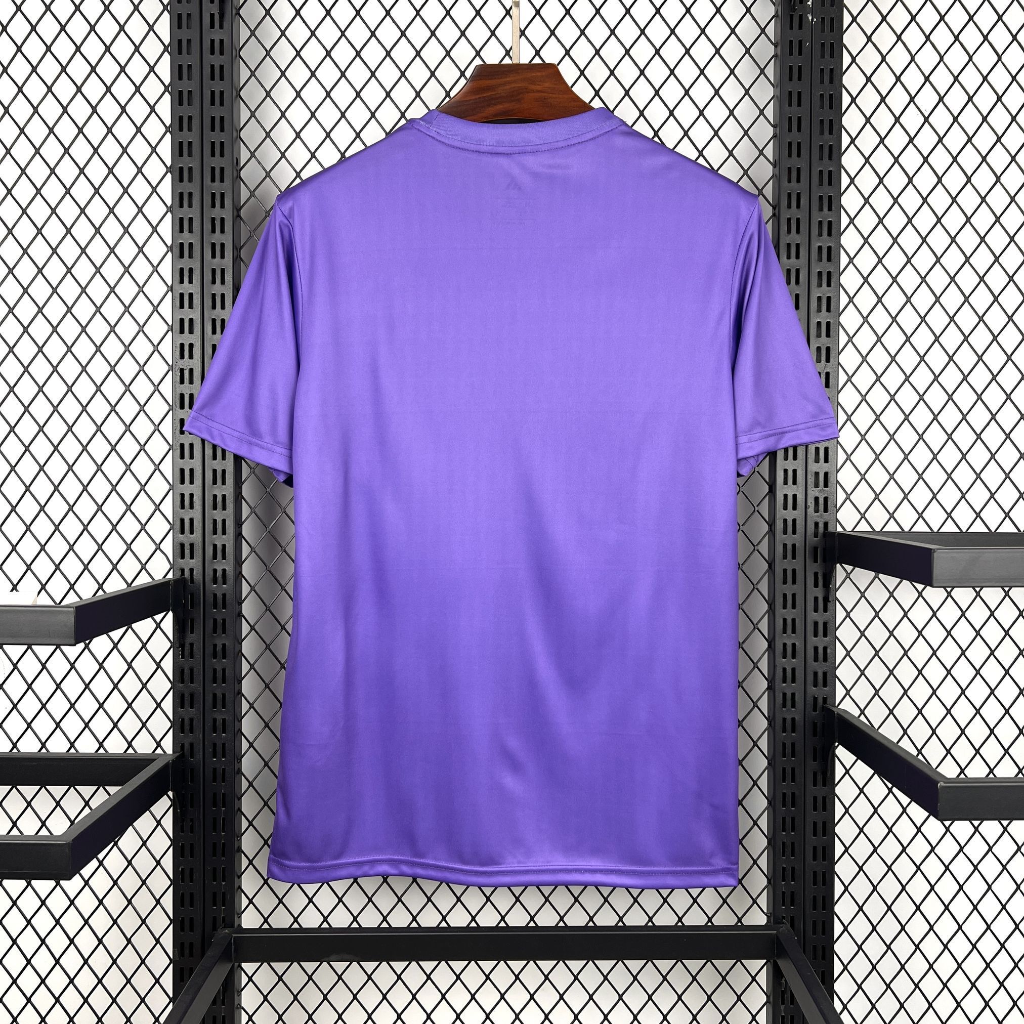 Real Madrid Maillot Foot entraînement 2026 2027€14.99
