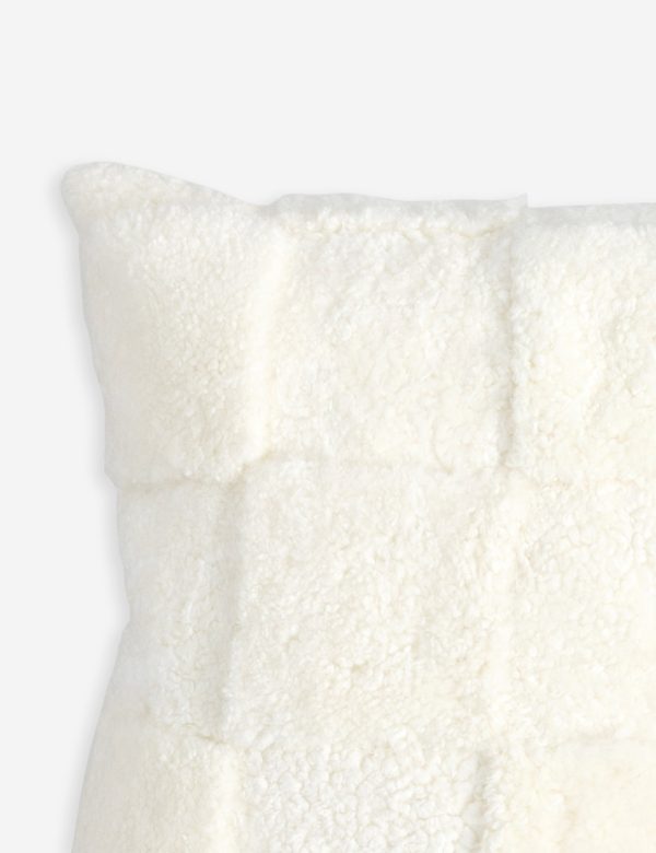 Odom Pillow