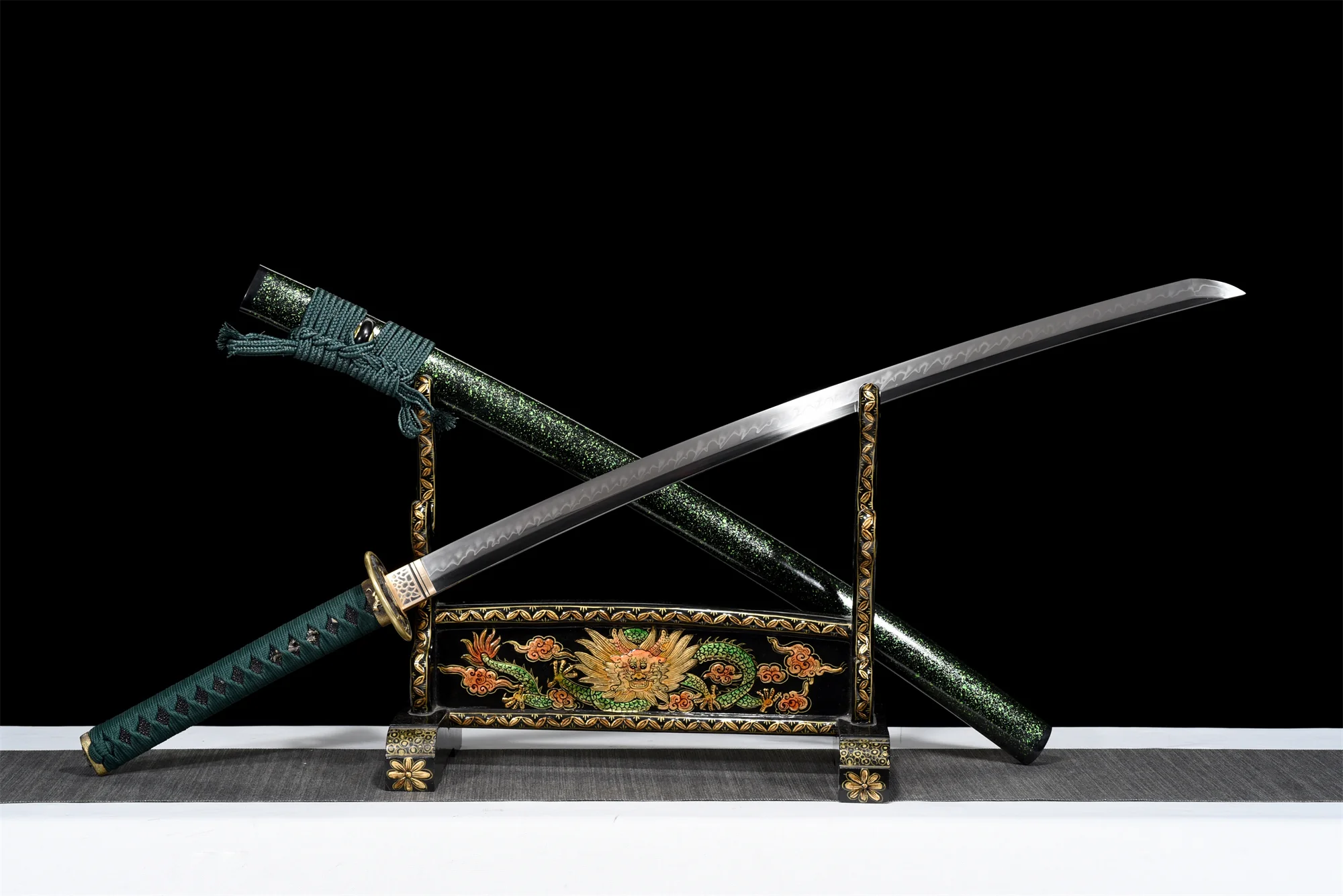 Green Katana – T10 Clay Tempered, Horse Tsuba, Full Tang