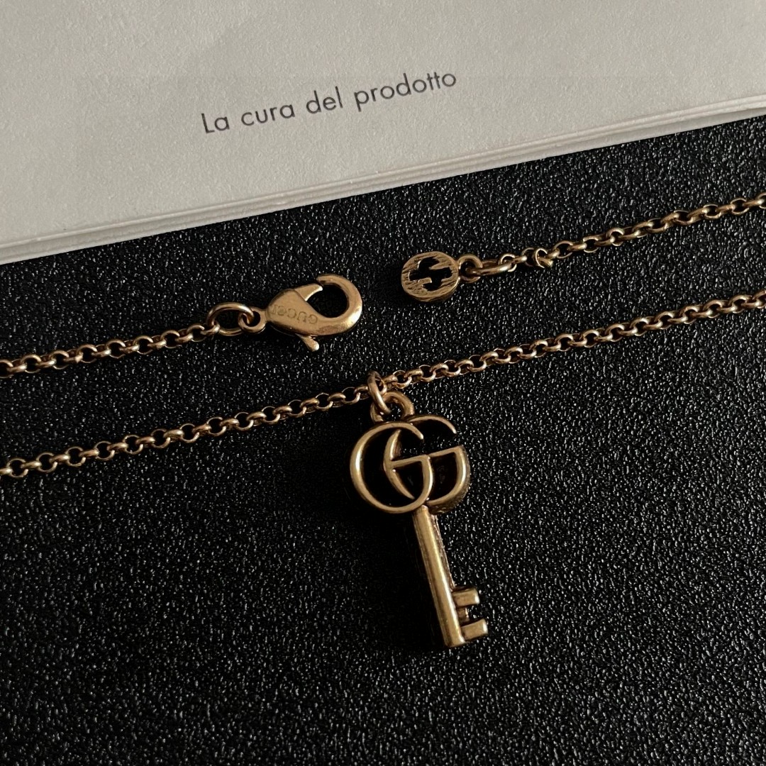 Gucci classic Double G key necklace - cnluxepick