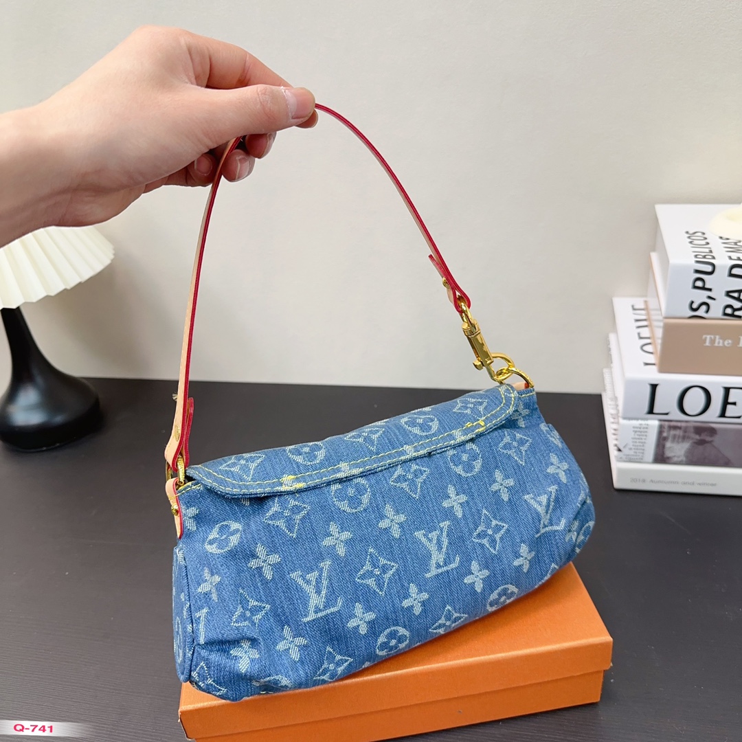 LV denim underarm bag - cnluxepick