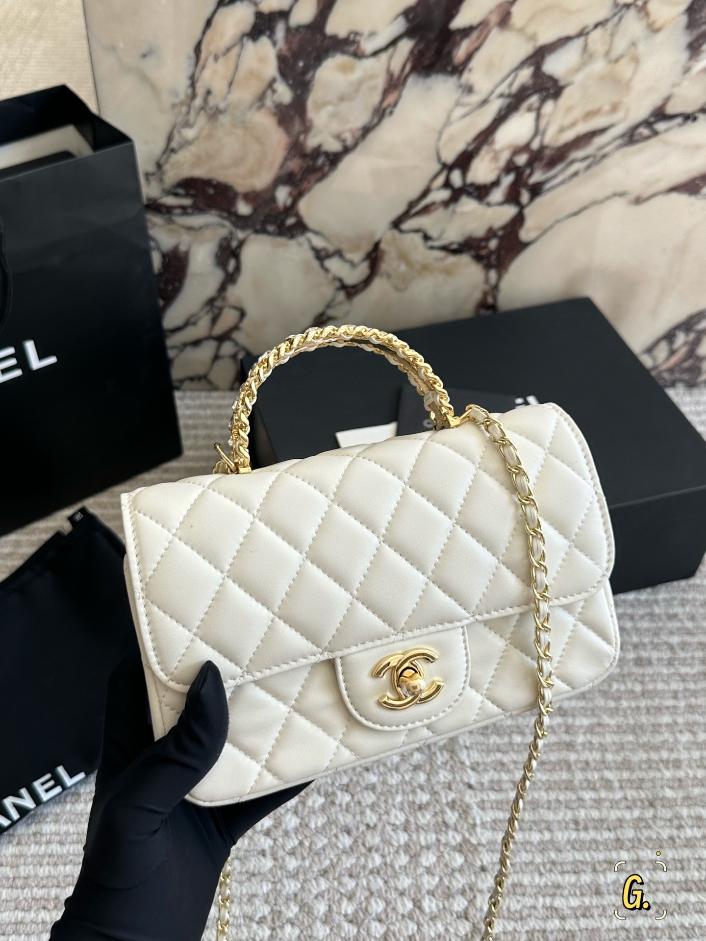Chanel 23k leather chain-handle CF bag - cnluxepick