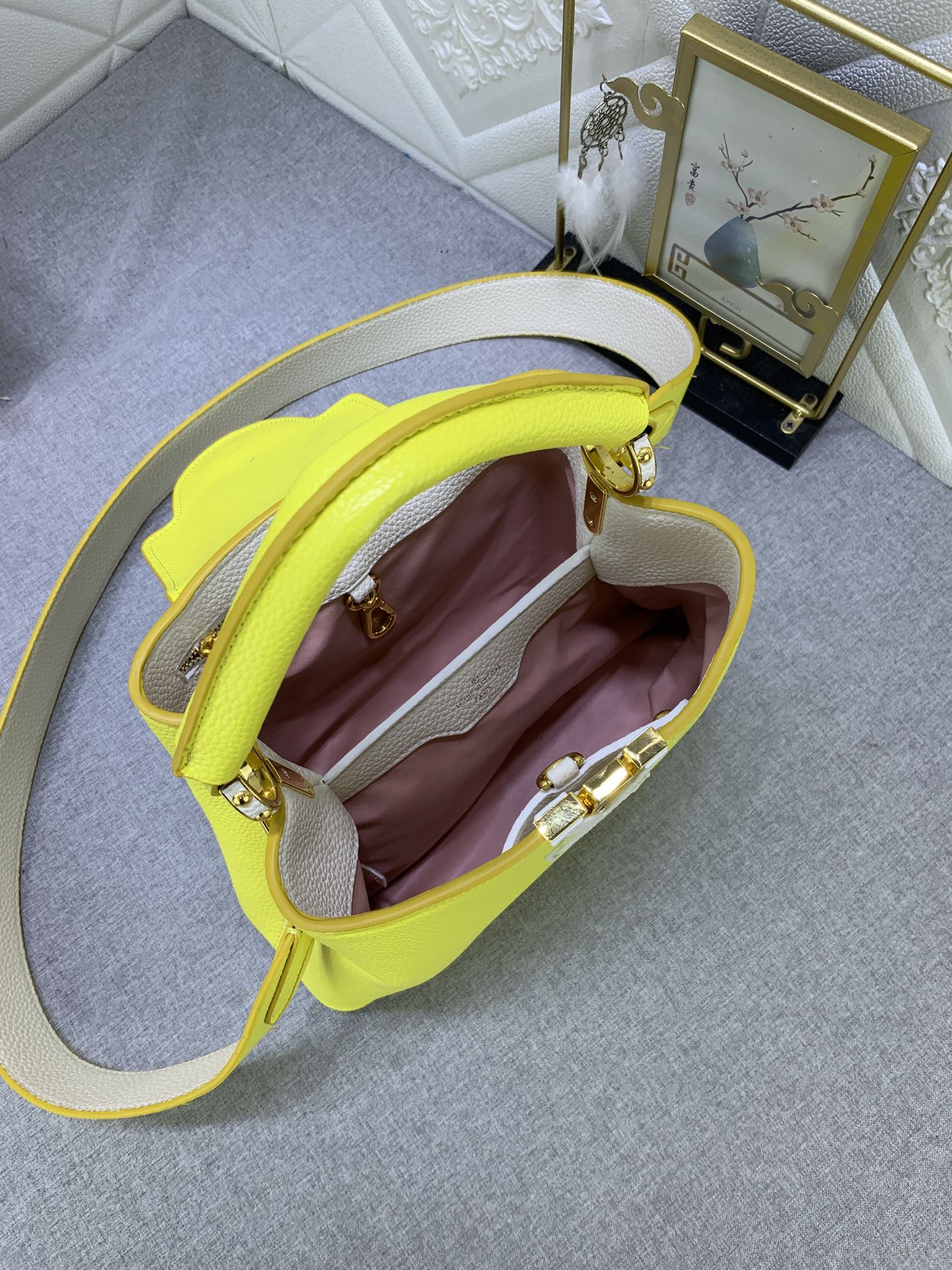 Louis Vuitton Capucines Bb Cedrat Yellow 27Cm