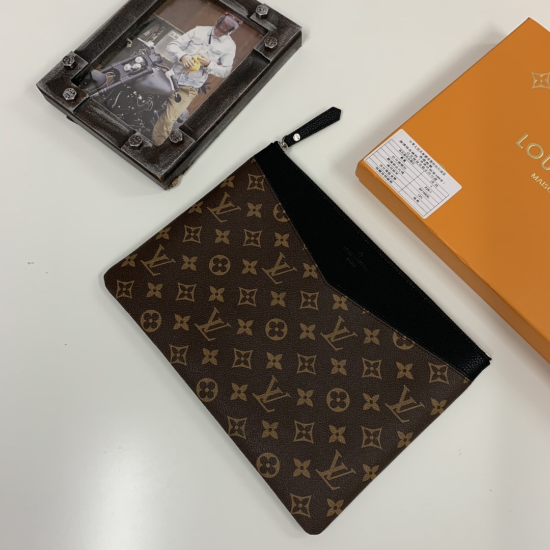 LV Daily Monogram Handbag - cnluxepick