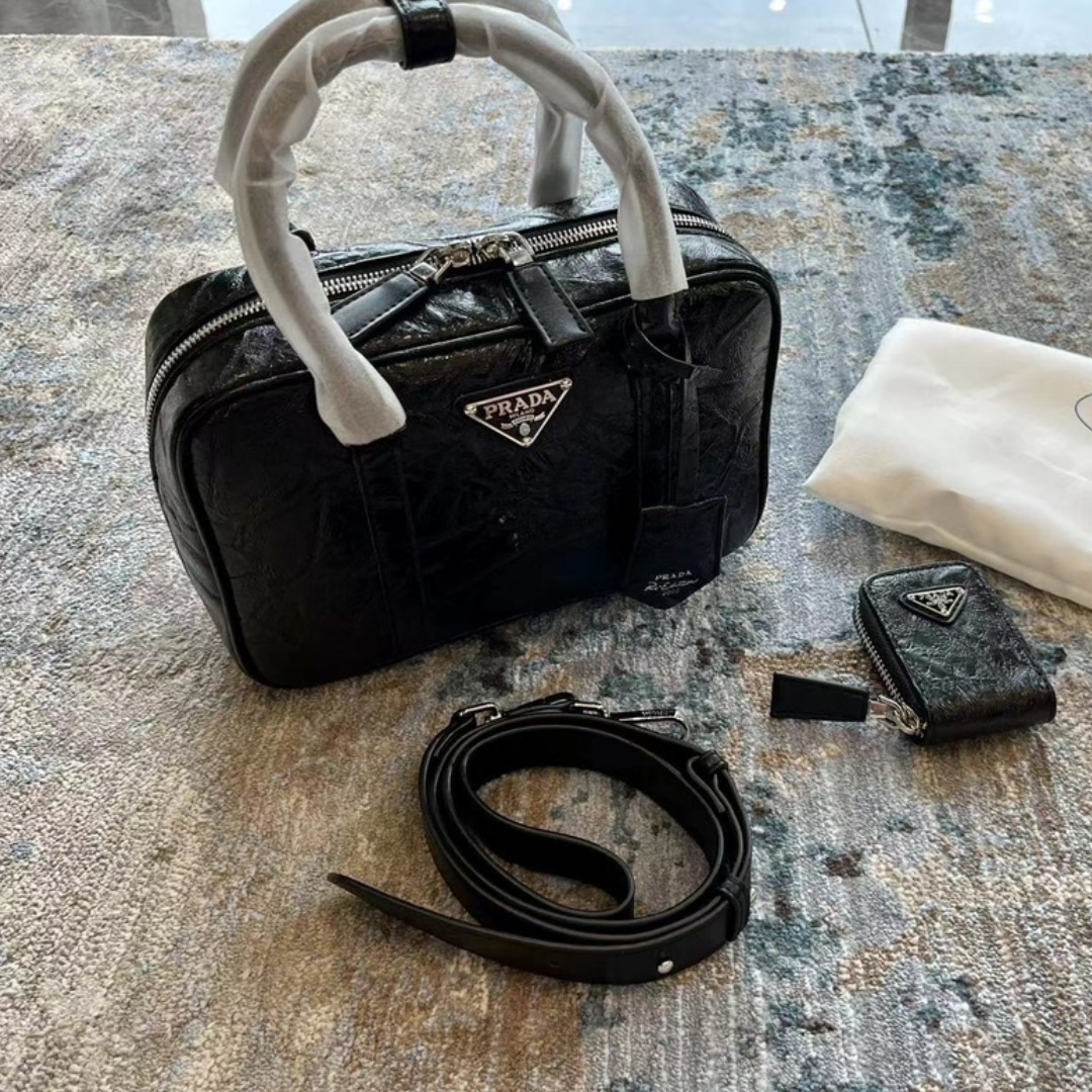 Prada Antiqu Handle Bag Black 25Cm