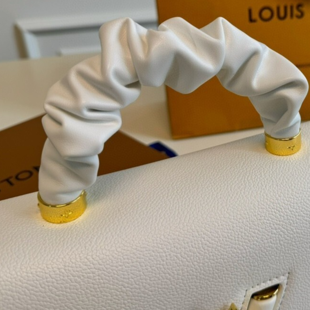 Louis Vuitton Twist PM White Gold 9.0 Inches