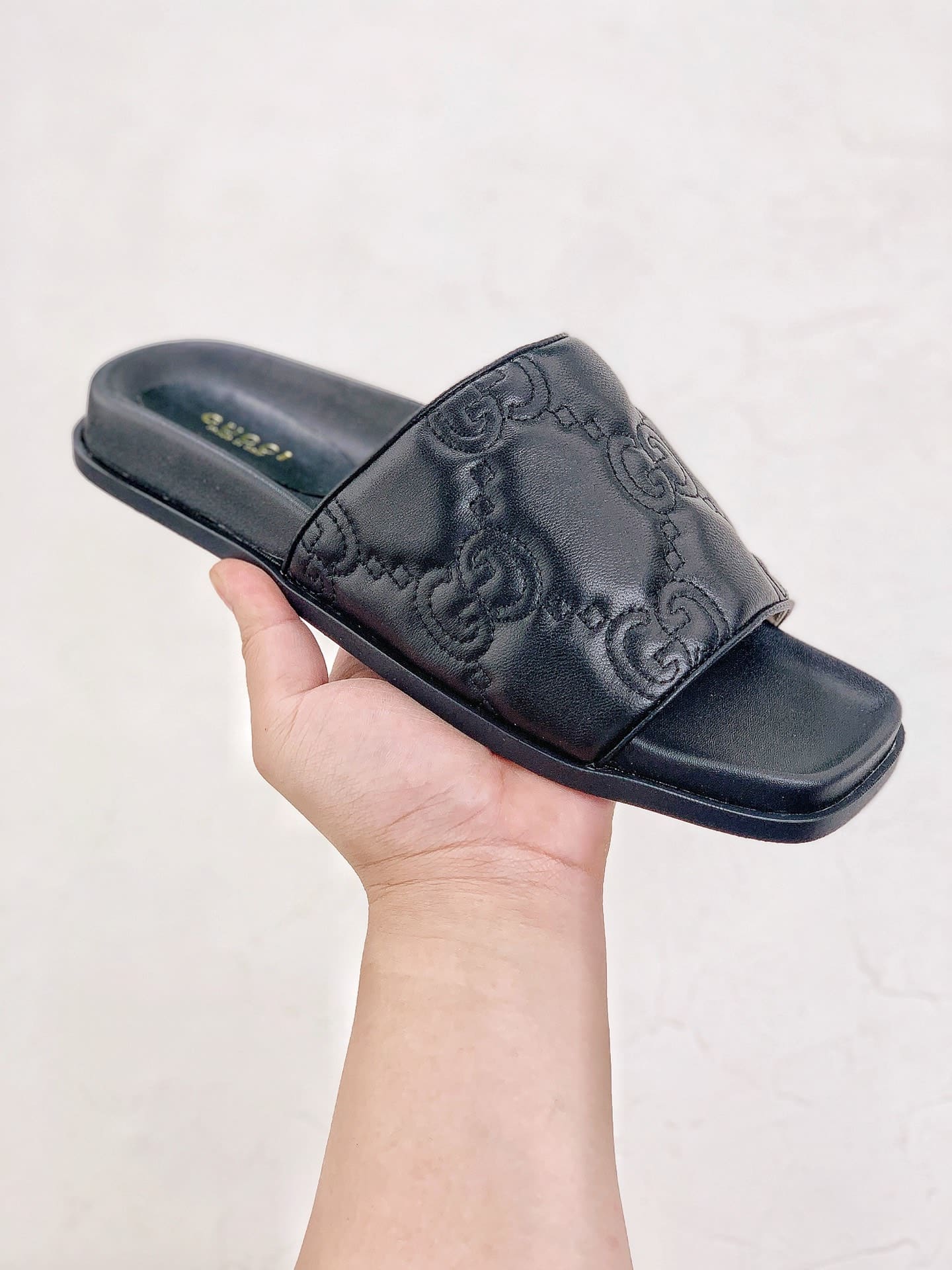 Gucci Womens Gg Matelasse Slide Black 694714 Bko60 1000