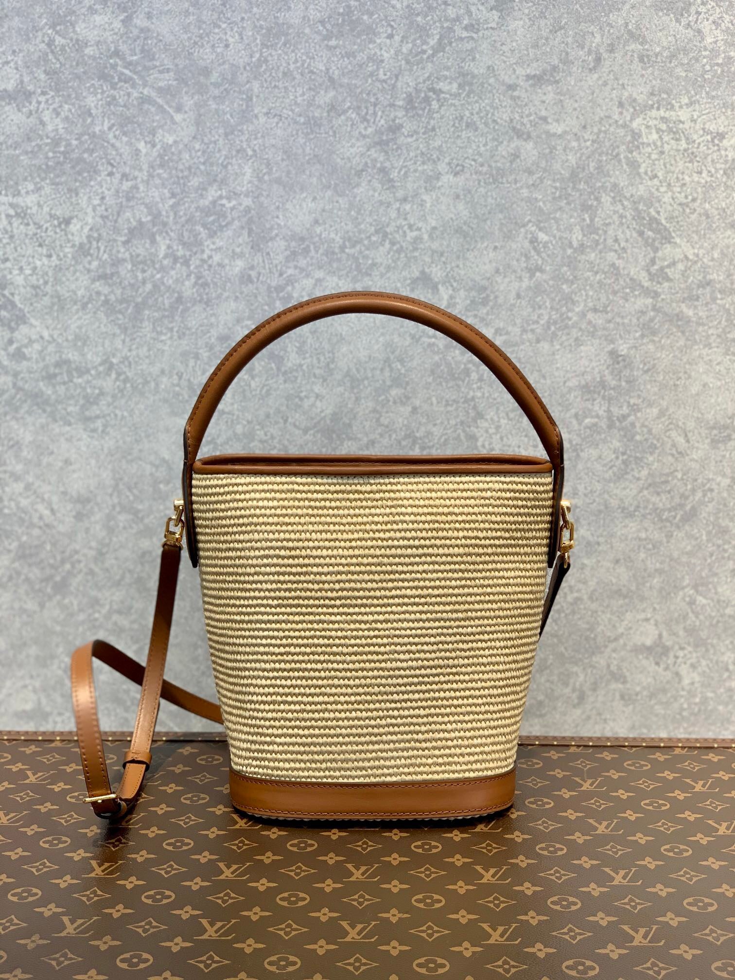 Louis Vuitton Petit Bucket 23Cm Brown