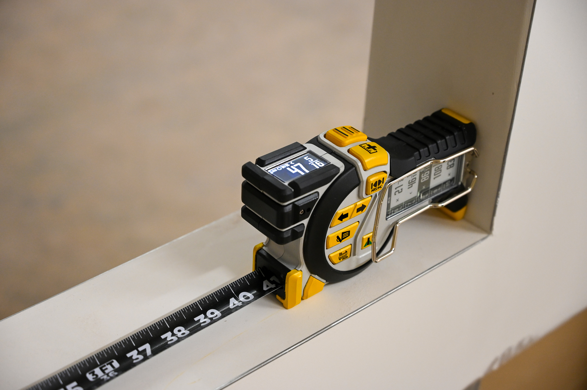 T1 Tomahawk Digital Tape Measure