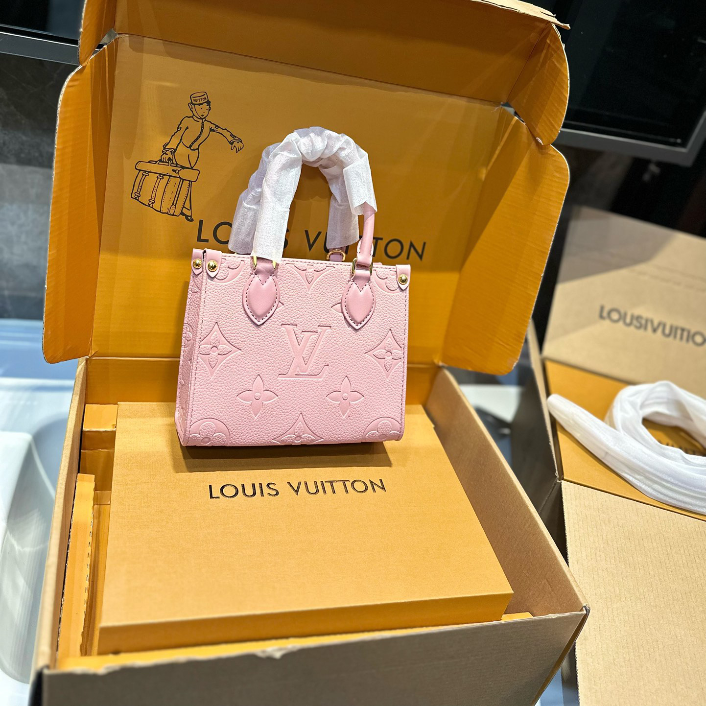 LV OnTheGo Monogram Empreinte bag - cnluxepick