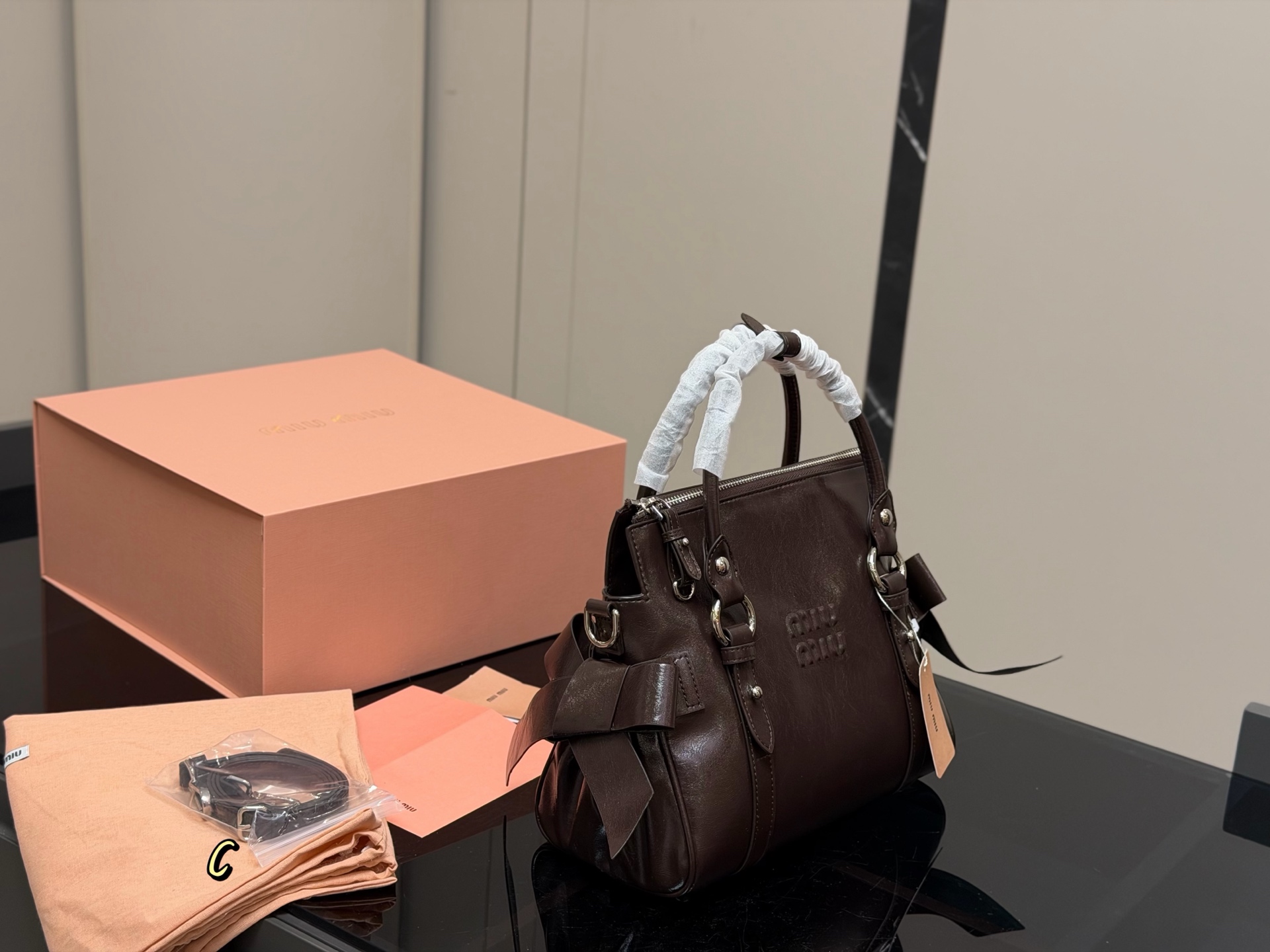 Miu Miu's new handbag - cnluxepick