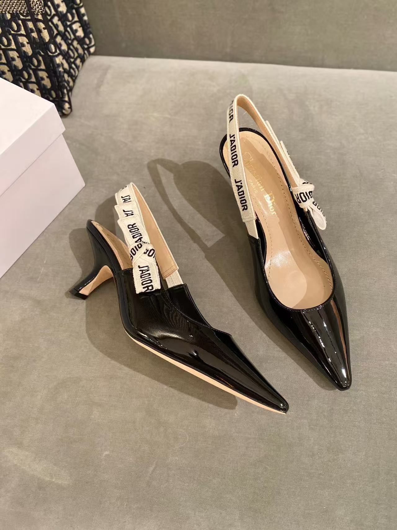 DIOR patent leather slippers - cnluxepick