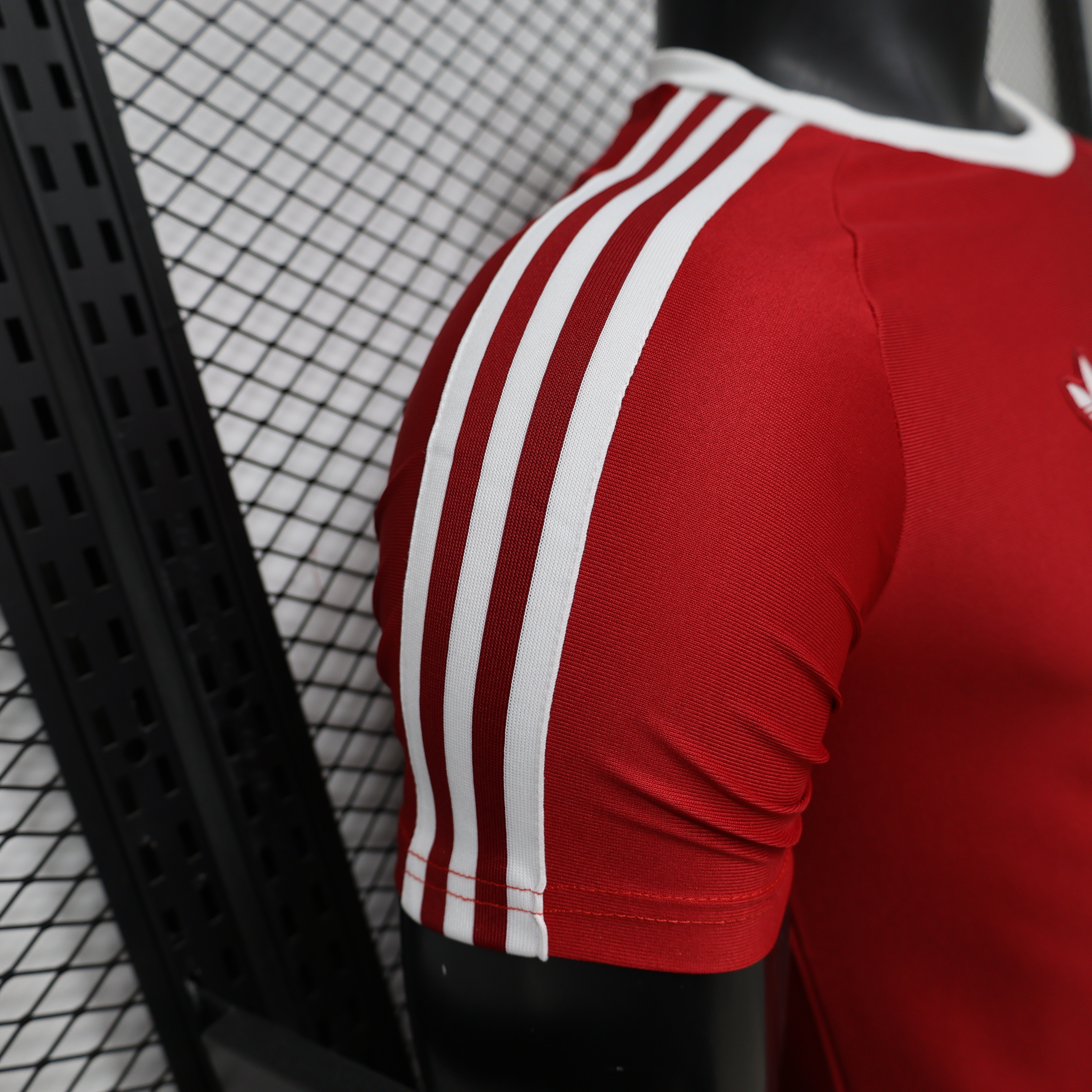 Manchester United x adidas Originals T-Shirt Red