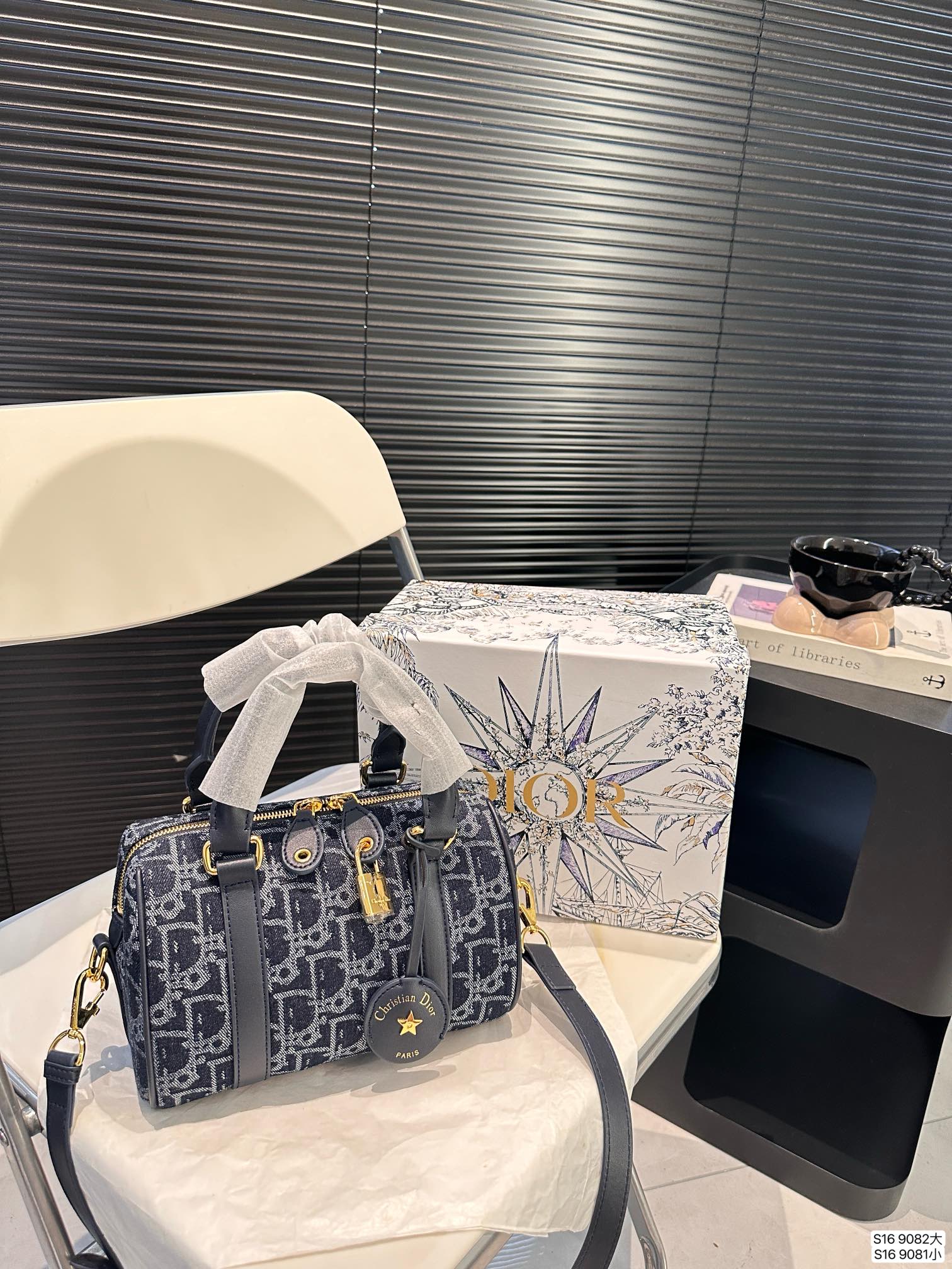 DIOR Dior Groove Handbag - cnluxepick
