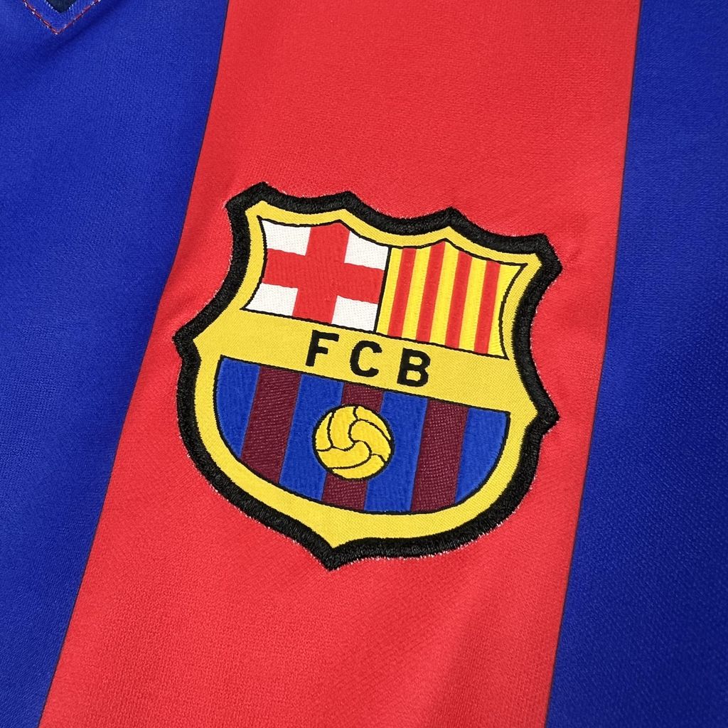 Jersey Retro 2003/04 FC Barcelona x Olivia Rodrigo x Spotify 4