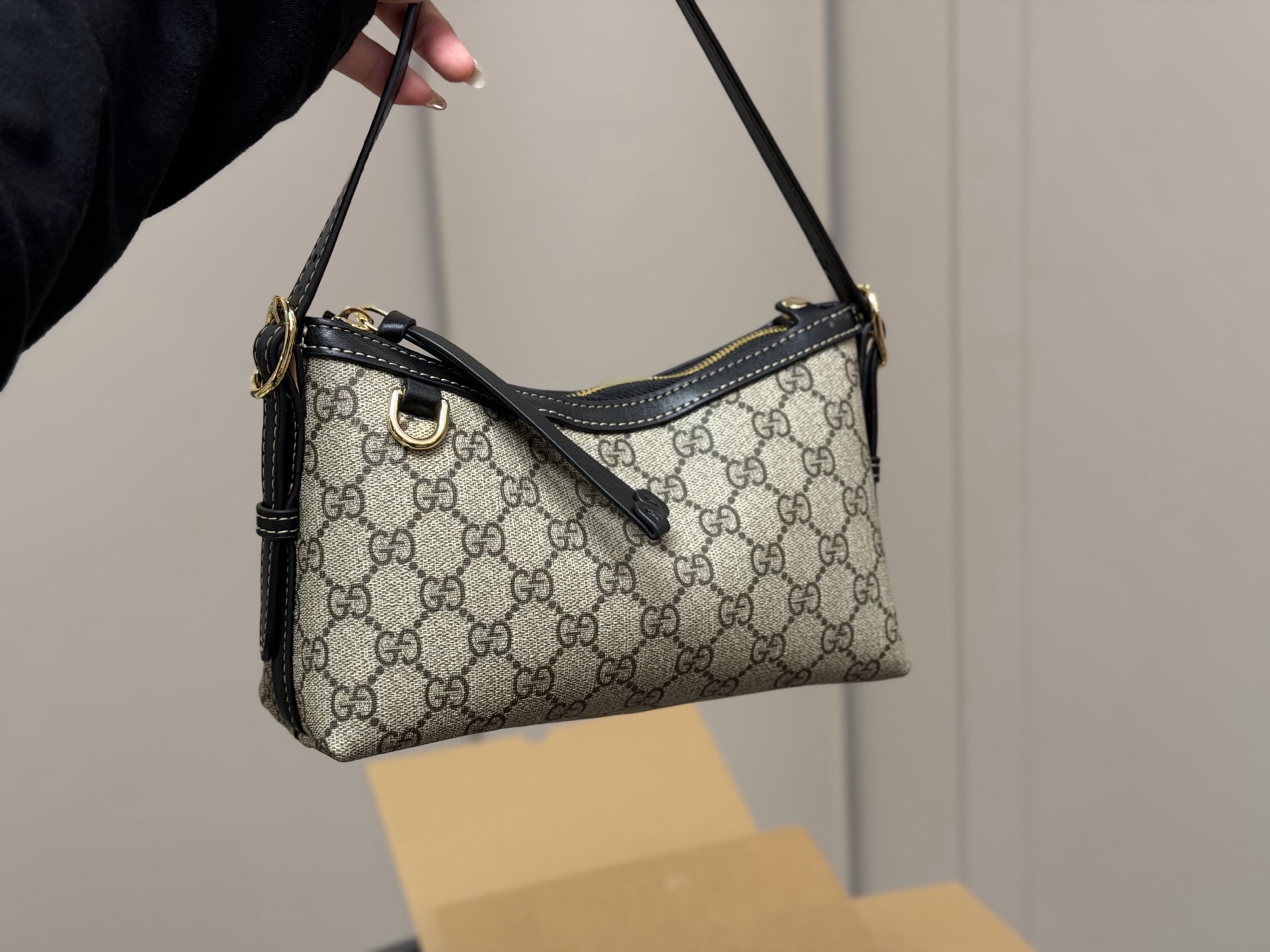 Gucci monogram underarm bag - cnluxepick