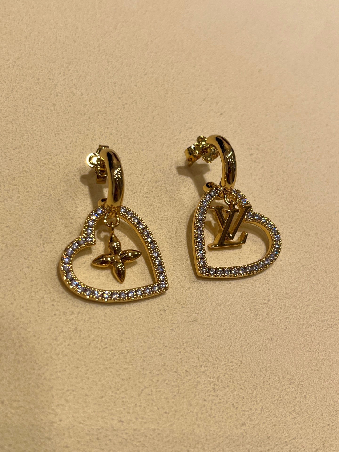 LV Heart Stud Earrings Seiko Edition - cnluxepick