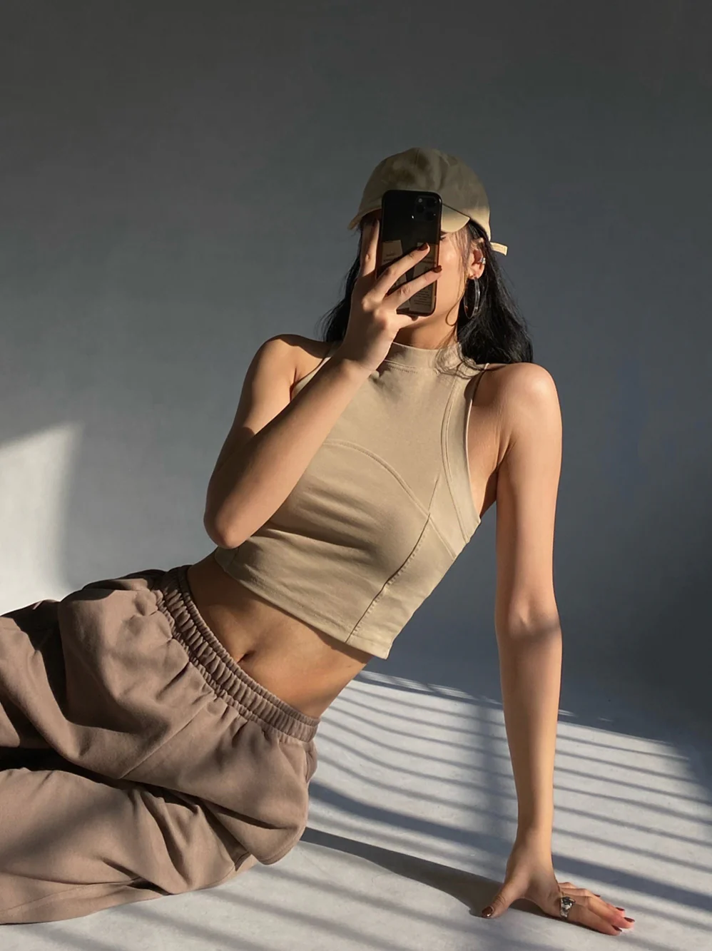 Ribbed Knit Mock Neck Crop TopClistos