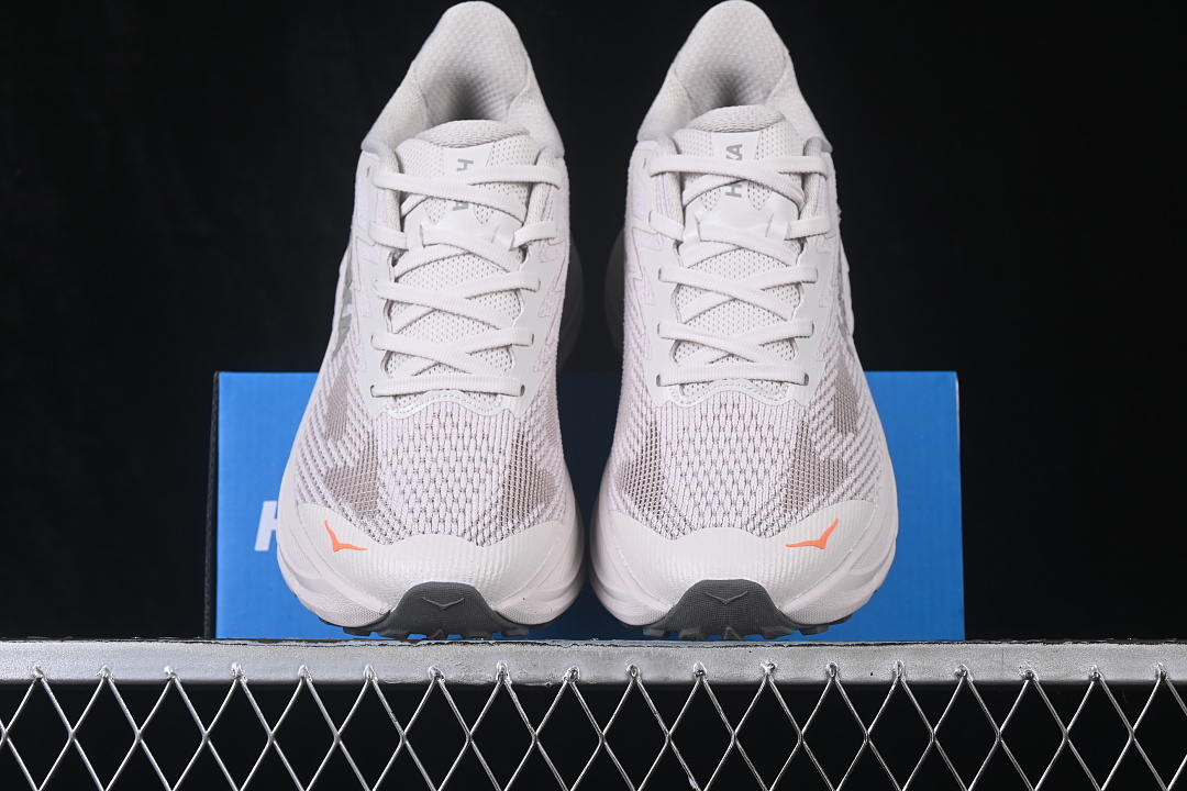 HOKA One One Challenger 8 Running Shoes