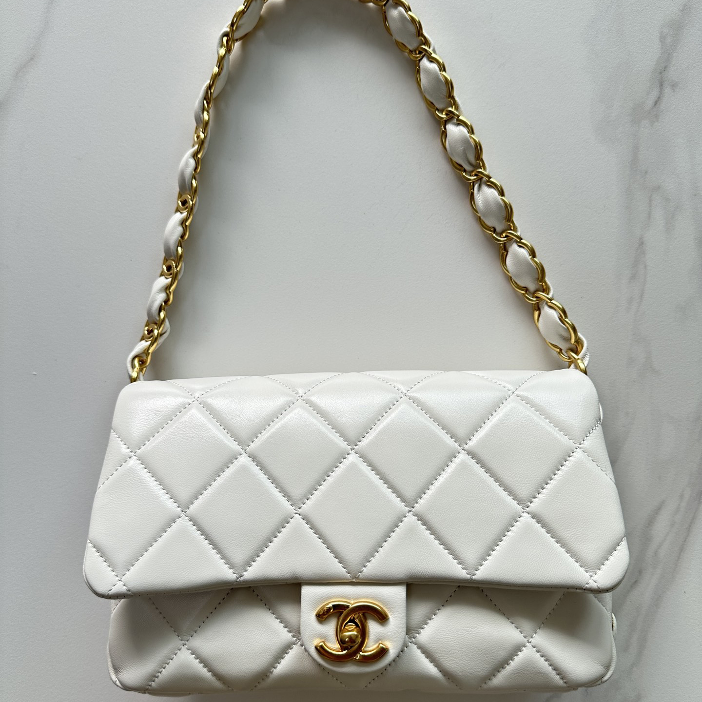 Top version Chanel Sheepskin original chain shoulder bag - cnluxepick