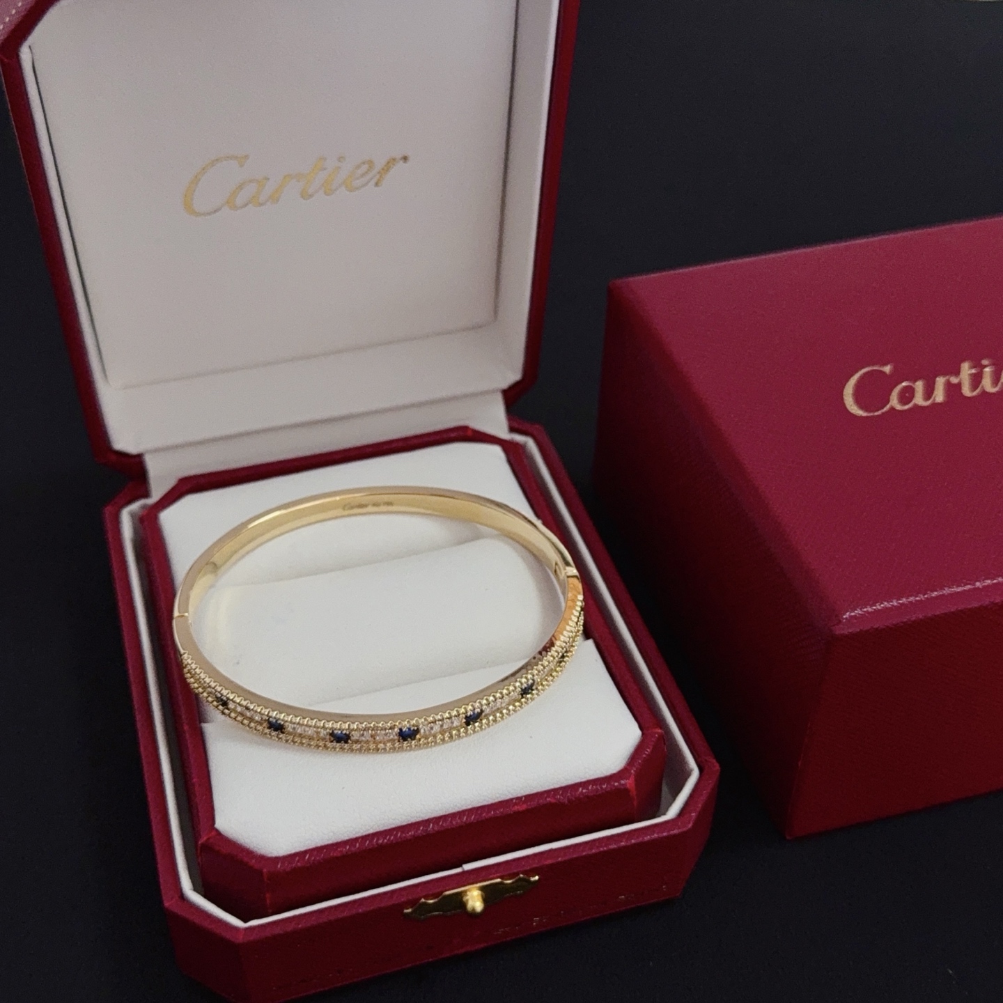 Cartier diamond bracelet - cnluxepick