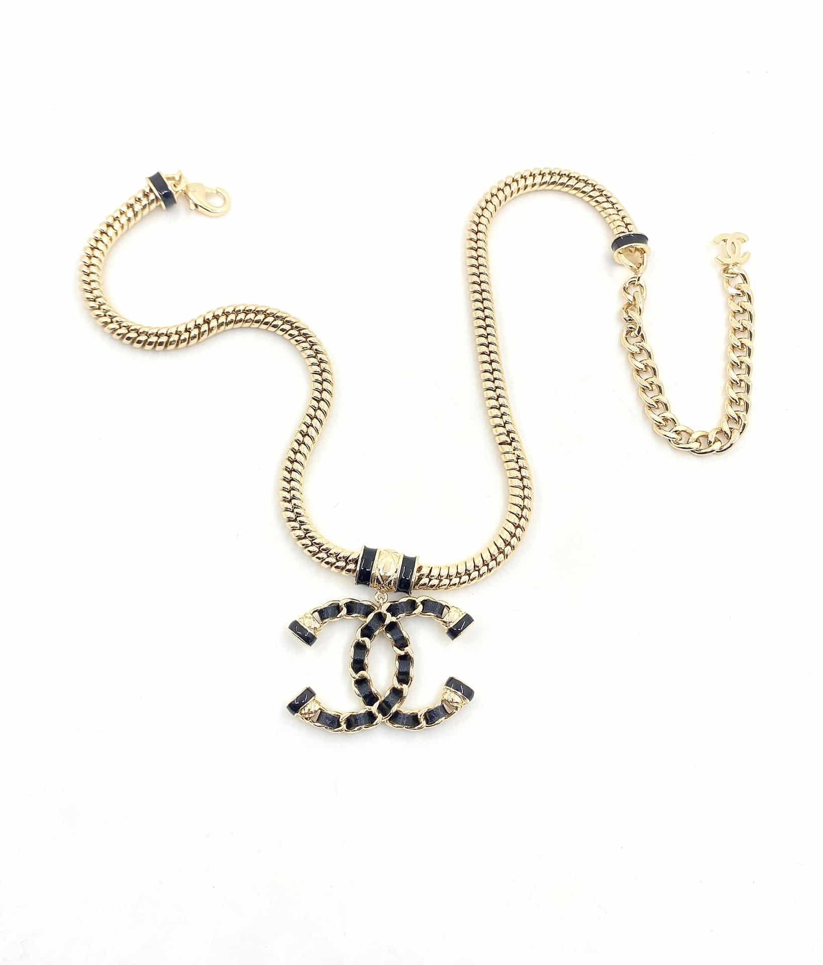 Chanel Women’S And Gold Metal Cc Necklace