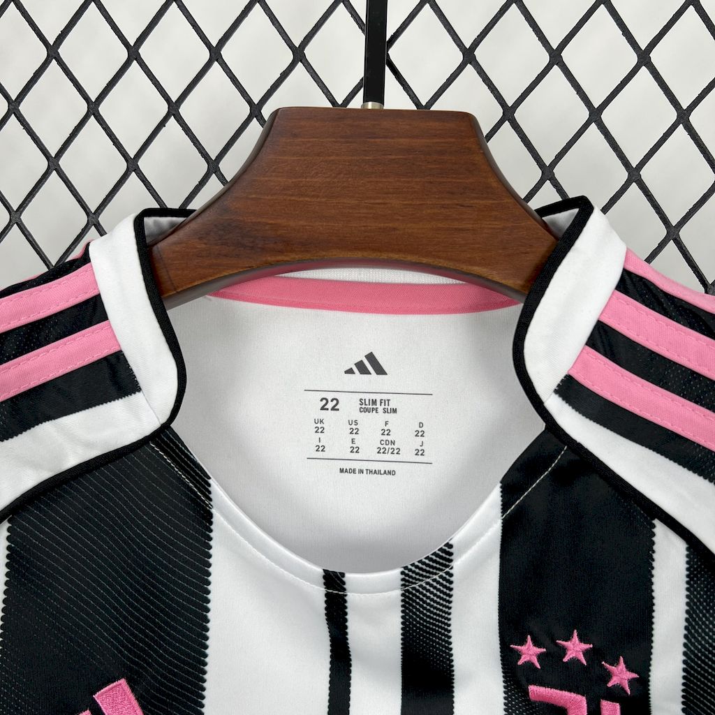 Juventus Kit Enfant Maillot Foot 2025 2026€13.99